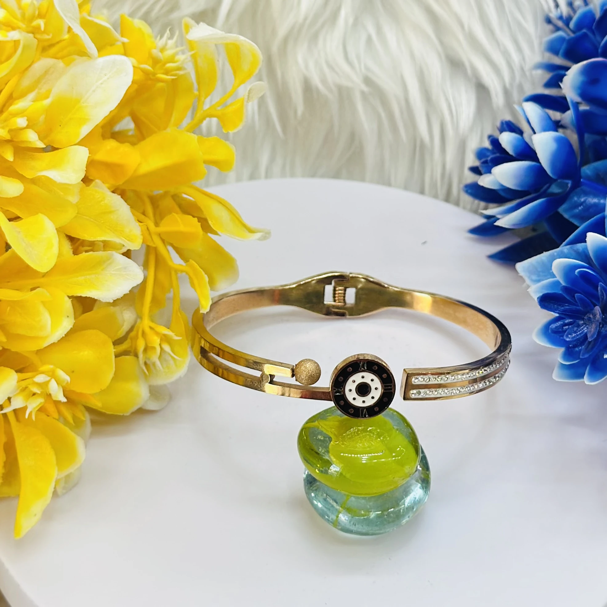 Gold plated Breslet