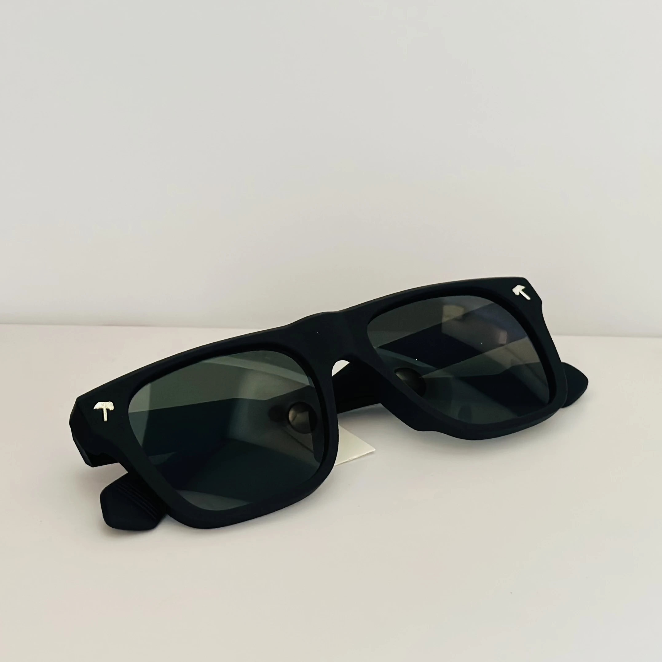 Givenchy GV 7011/S square sunglasses