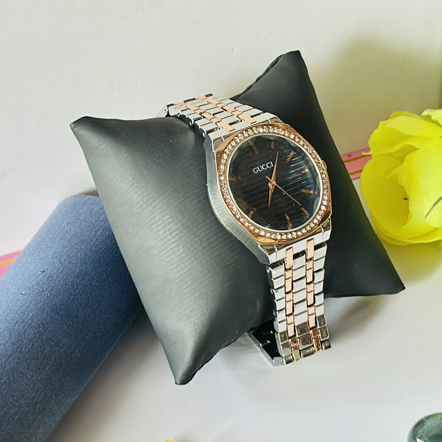 Analogue watch for girls