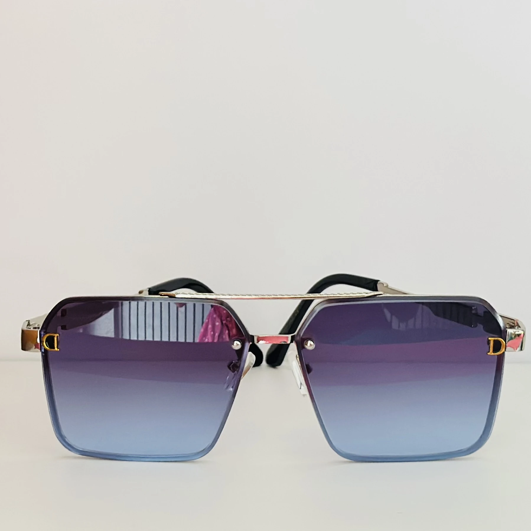 Levi's aviator sunglasses