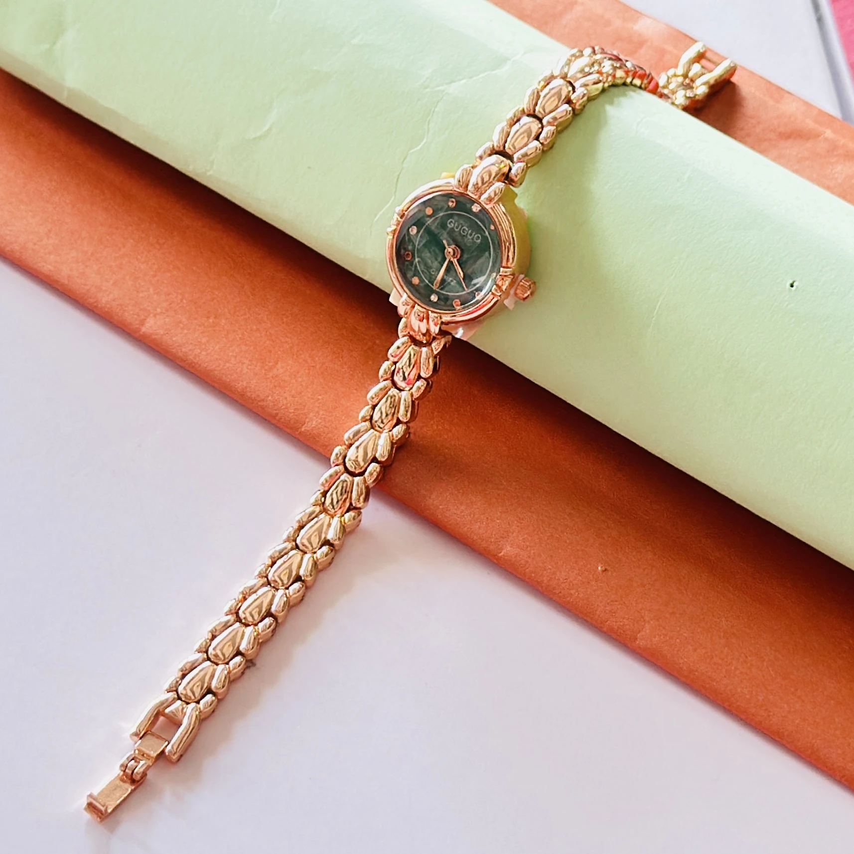 Quartz Analogue Watch for girls
