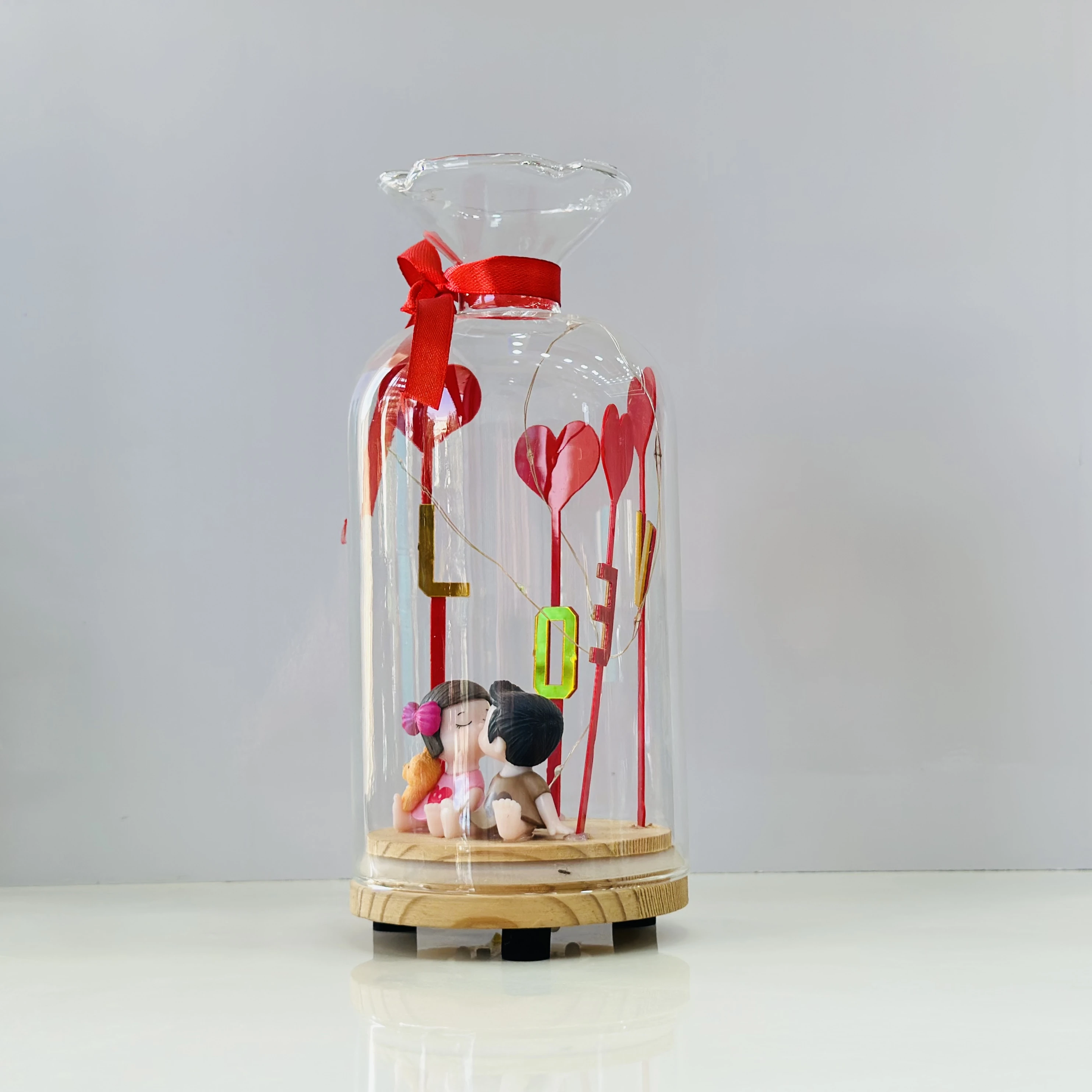Couple Dome Glass Showpiece(SKU-RV5D98)
