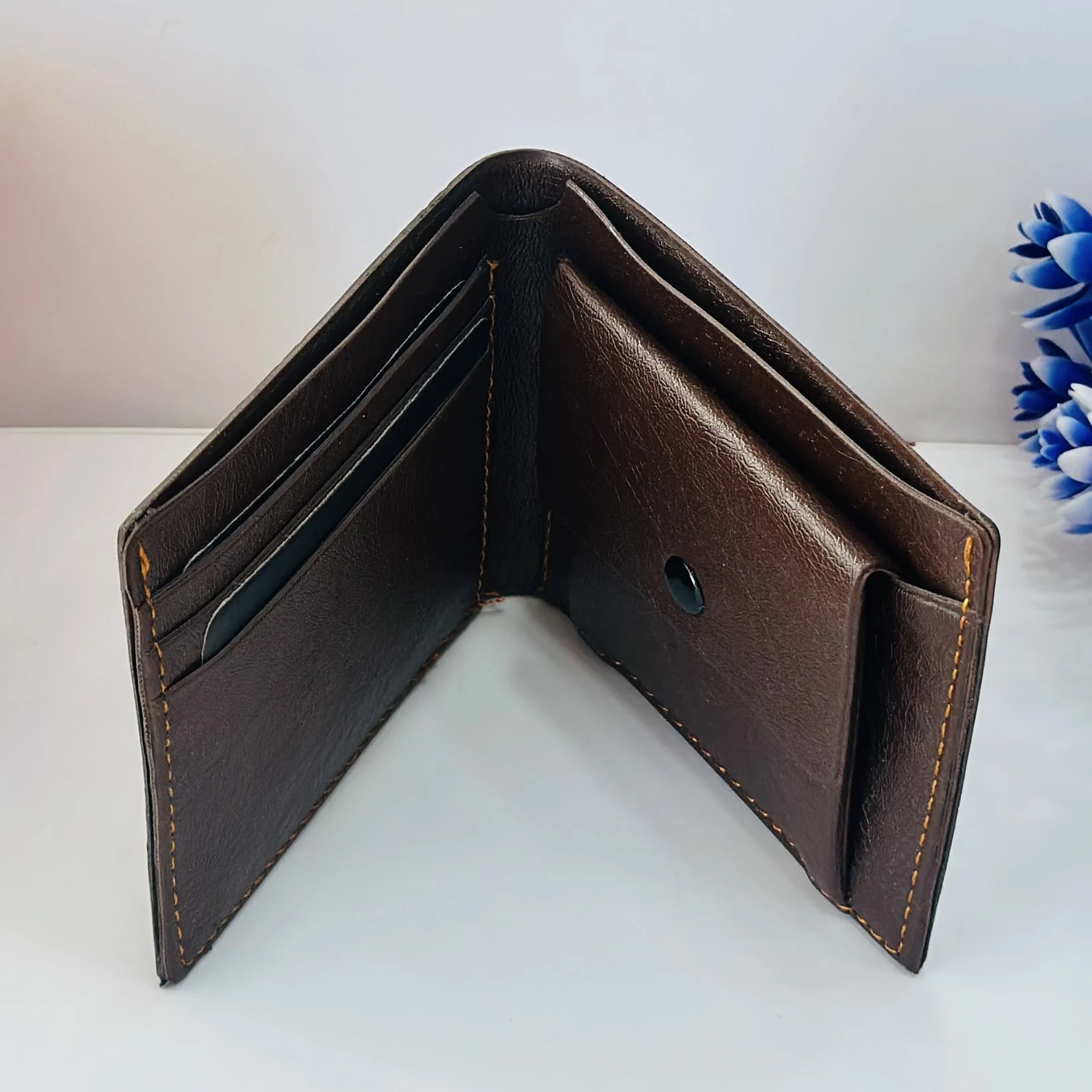 Bovi's Leisure Fashion Brand men's black genuine leather wallet.
