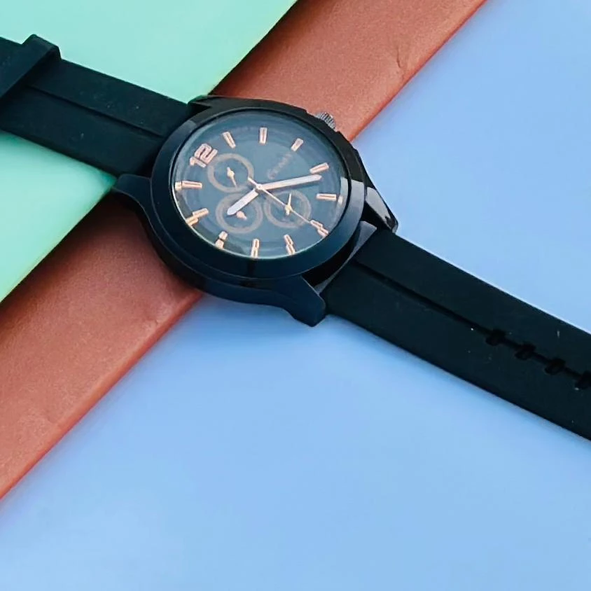 Black analog watch For man’s