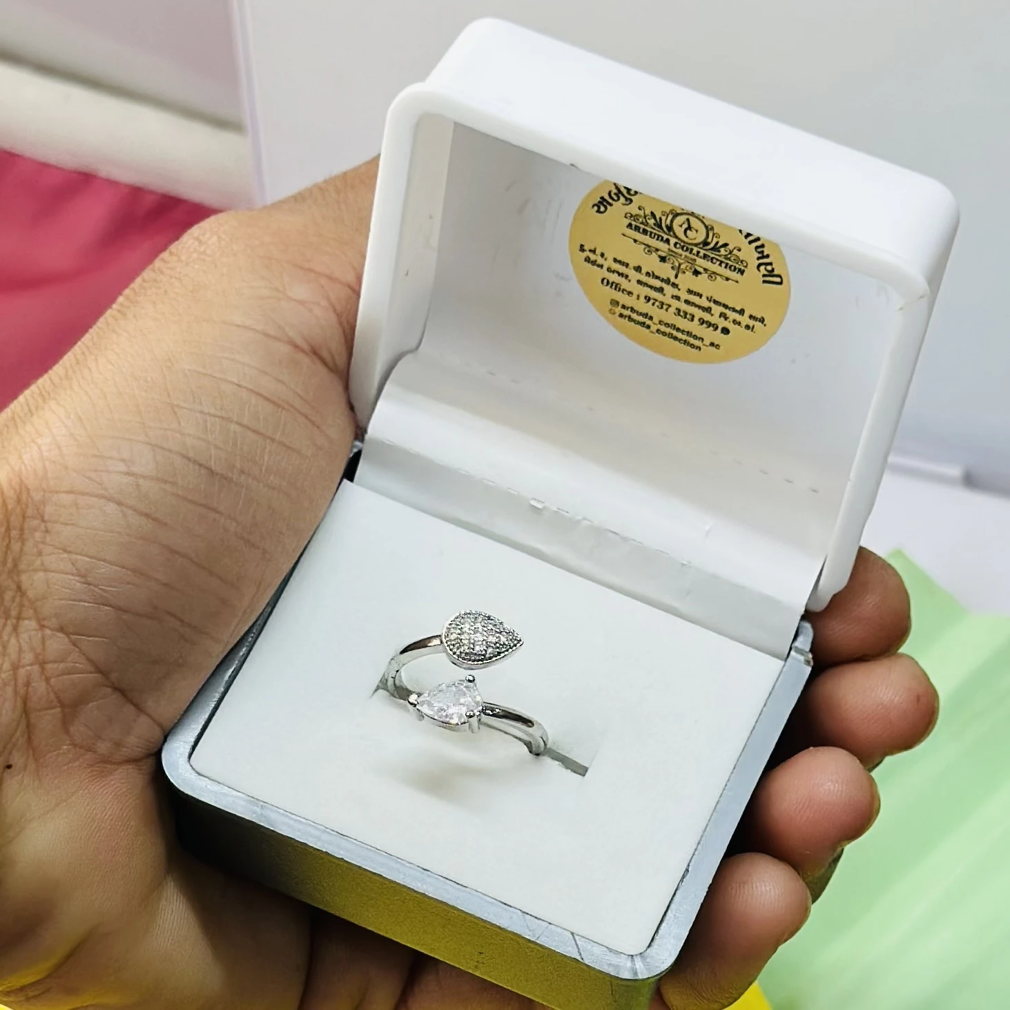 An adjustable cuff ring