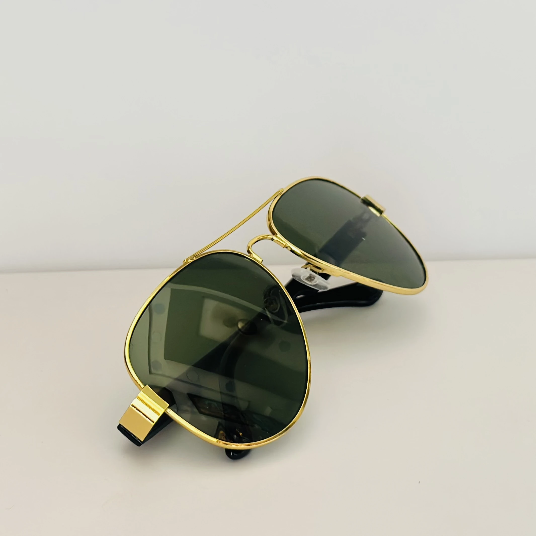 Black aviator sunglasses