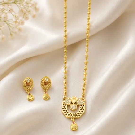 Gold necklace set