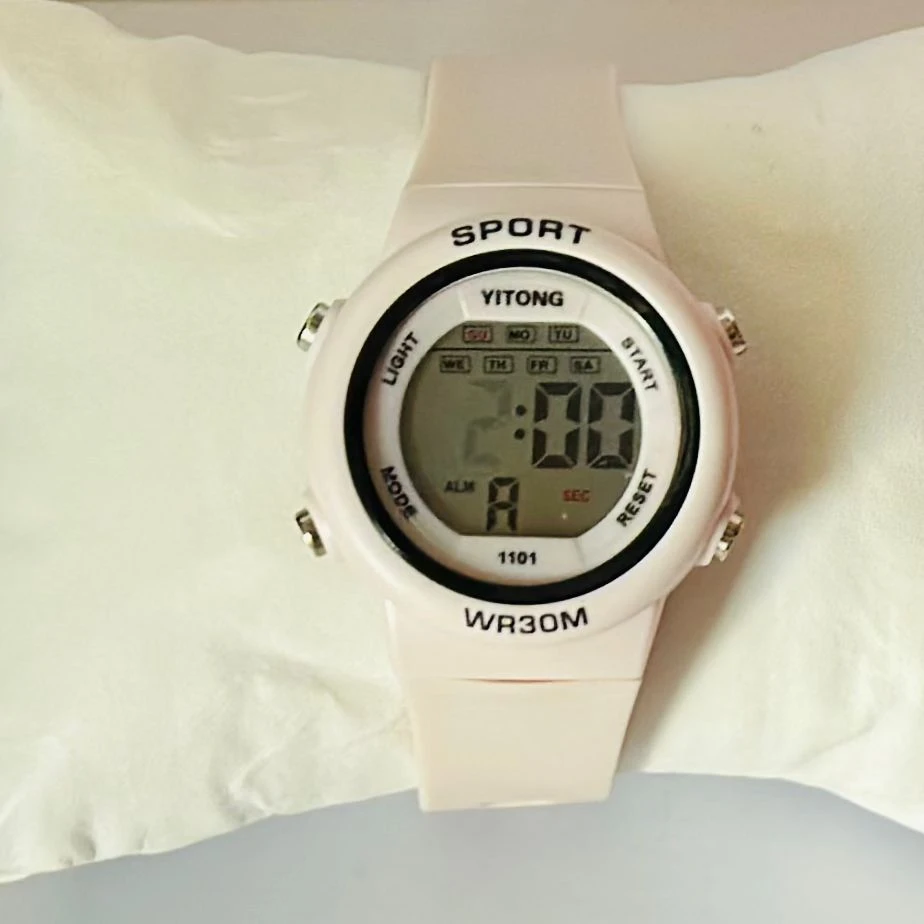 white Yitong digital sports watch