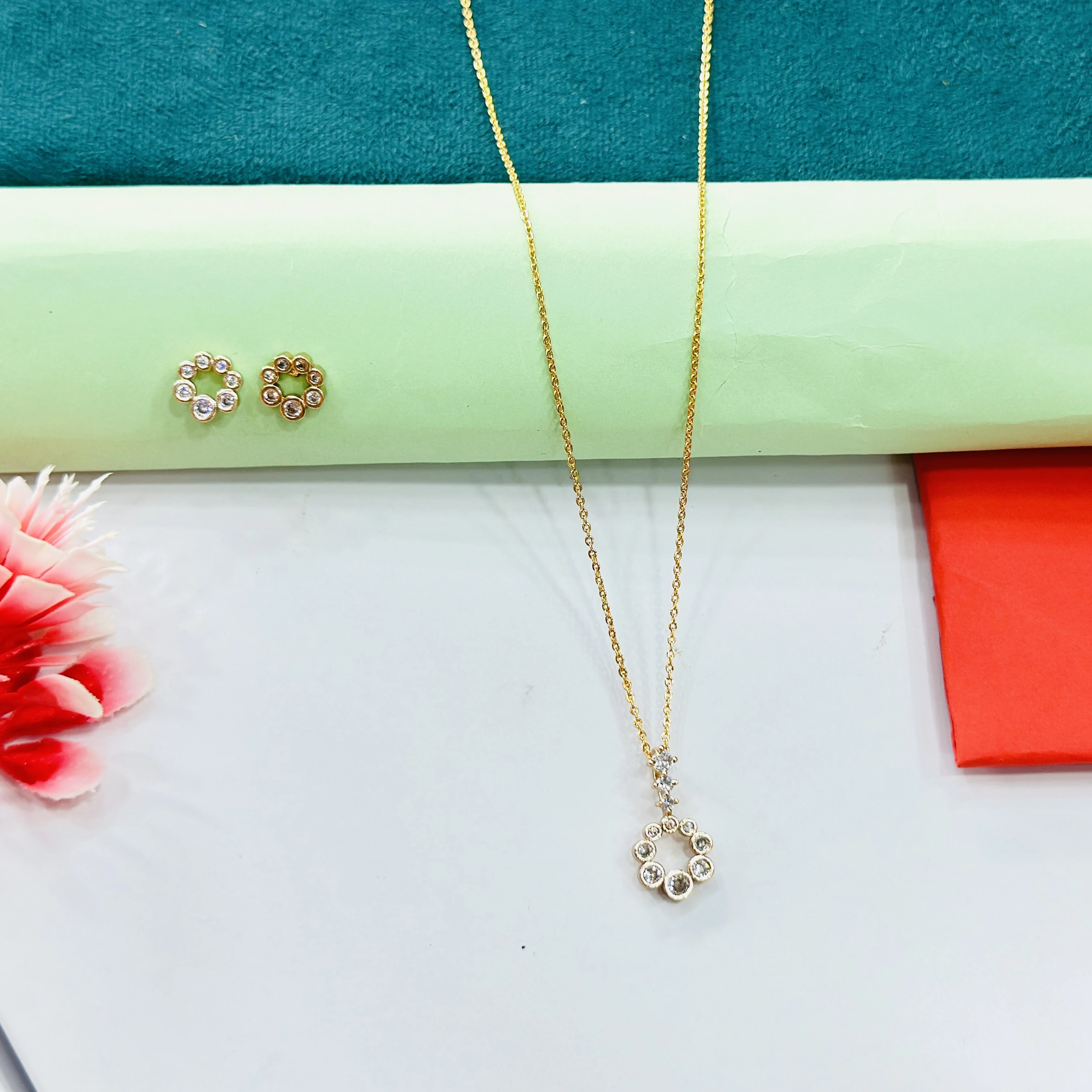 Gold plated necklace set