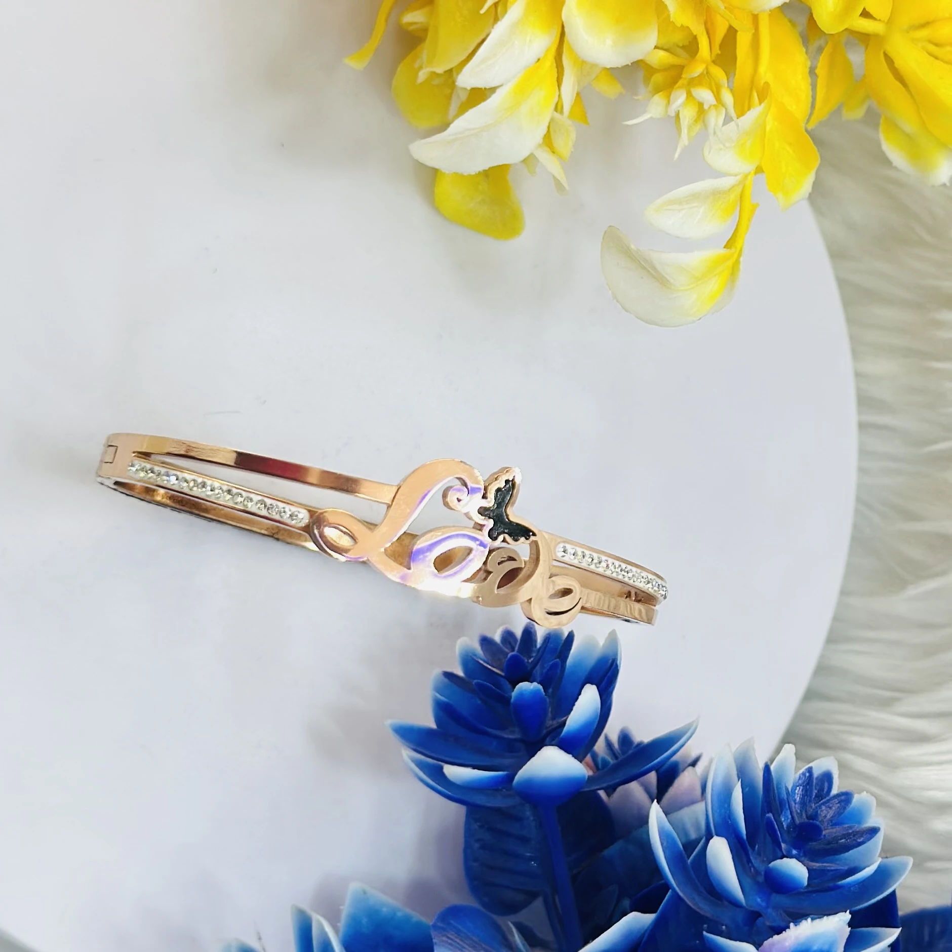 Gold plated Breslet