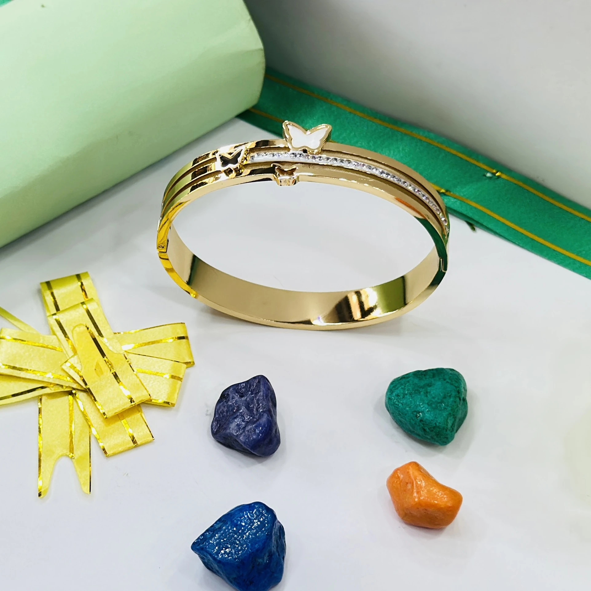 Zeraki Jewels gold-plated stainless steel geometric cuff bracelet