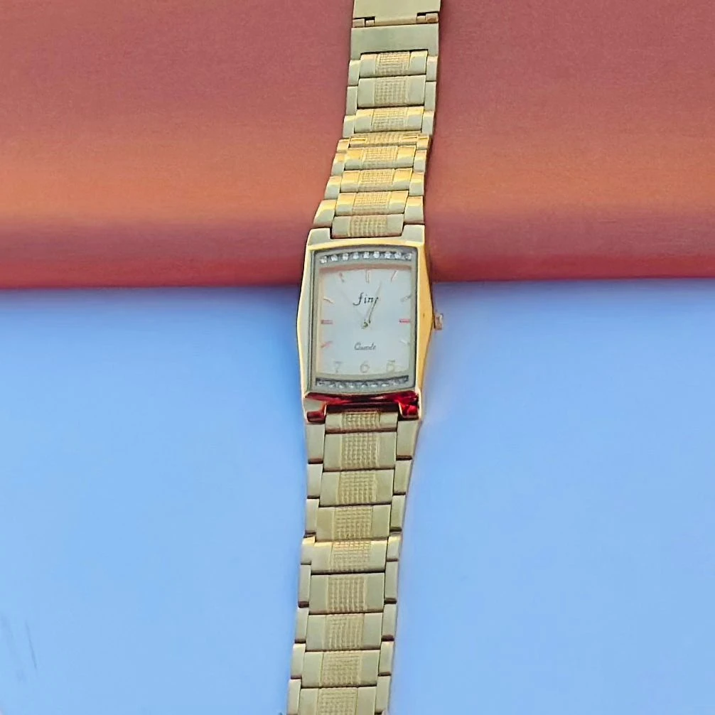 Golden Design analog watch