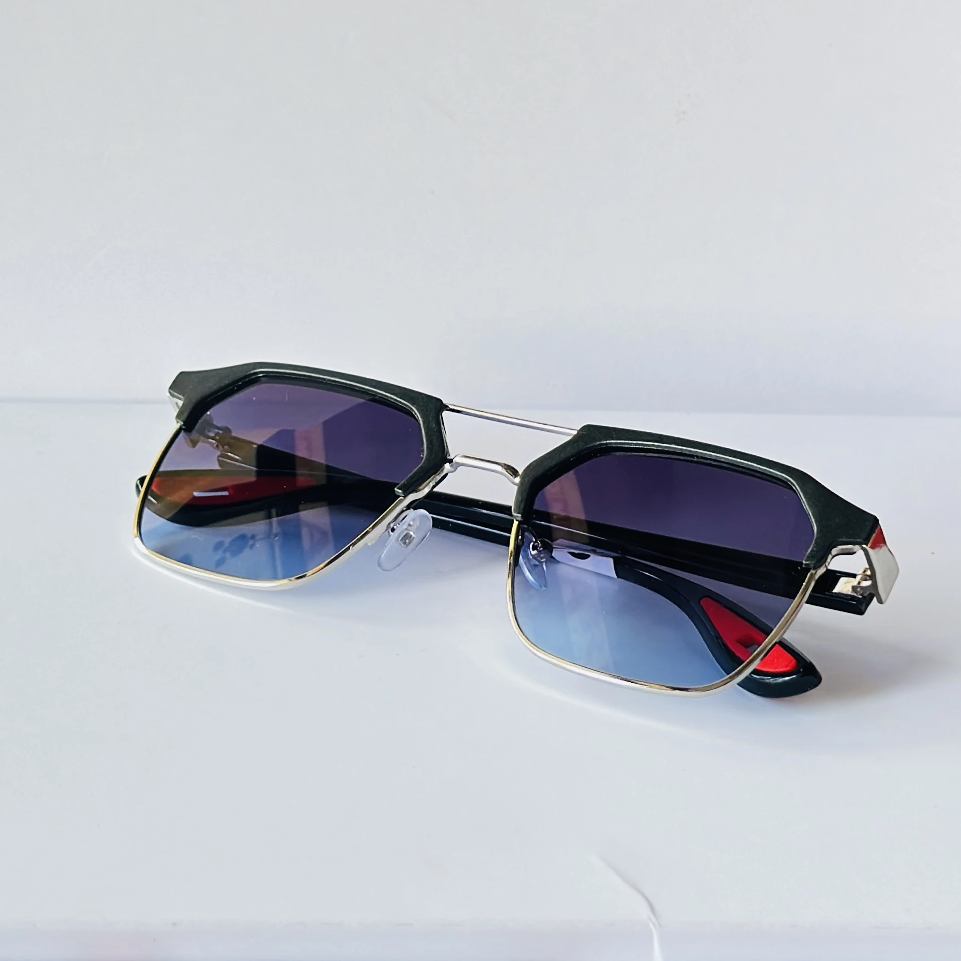 SpadeAces Unisex Square Sunglasses