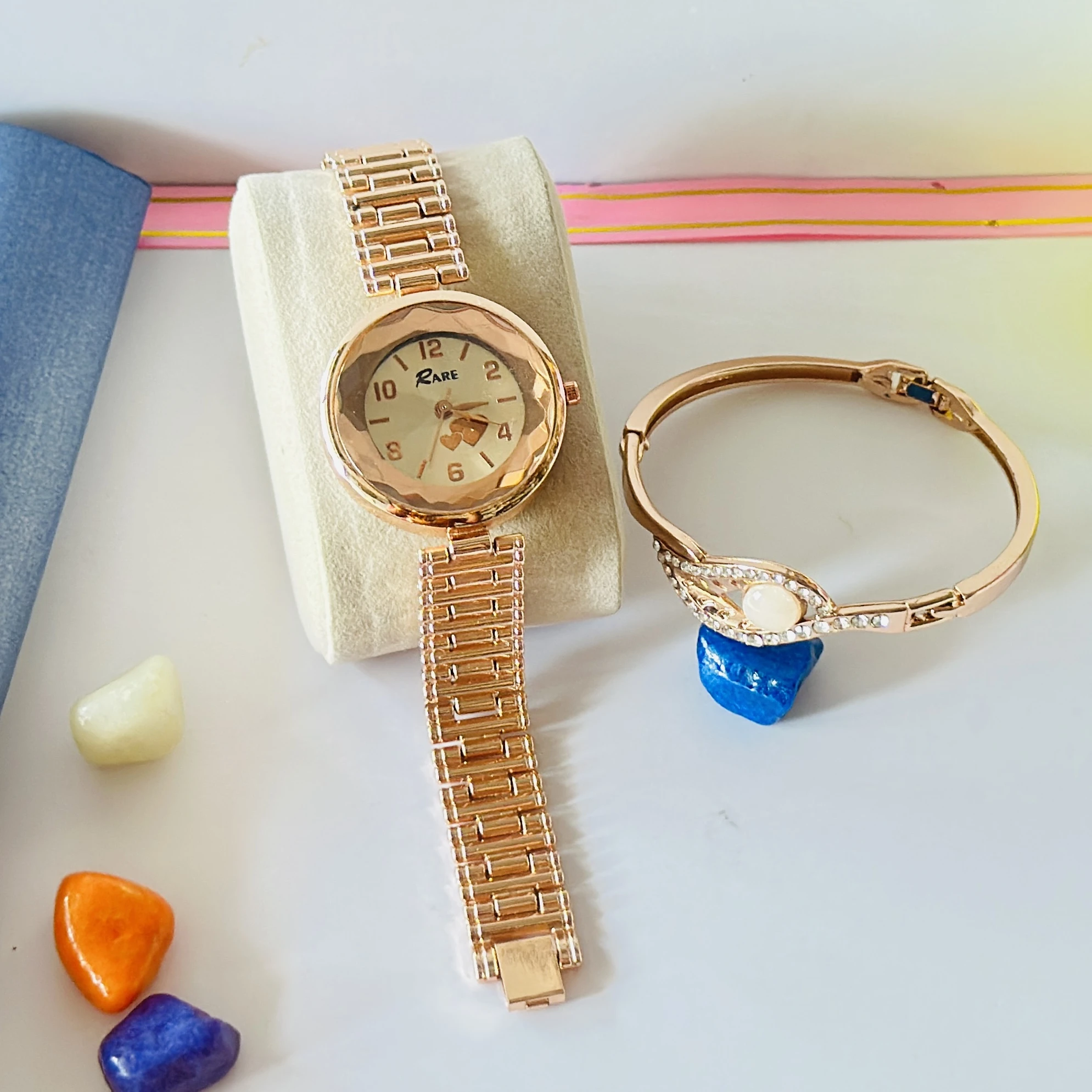 Rose gold-plated analog watch and bracelet gift set