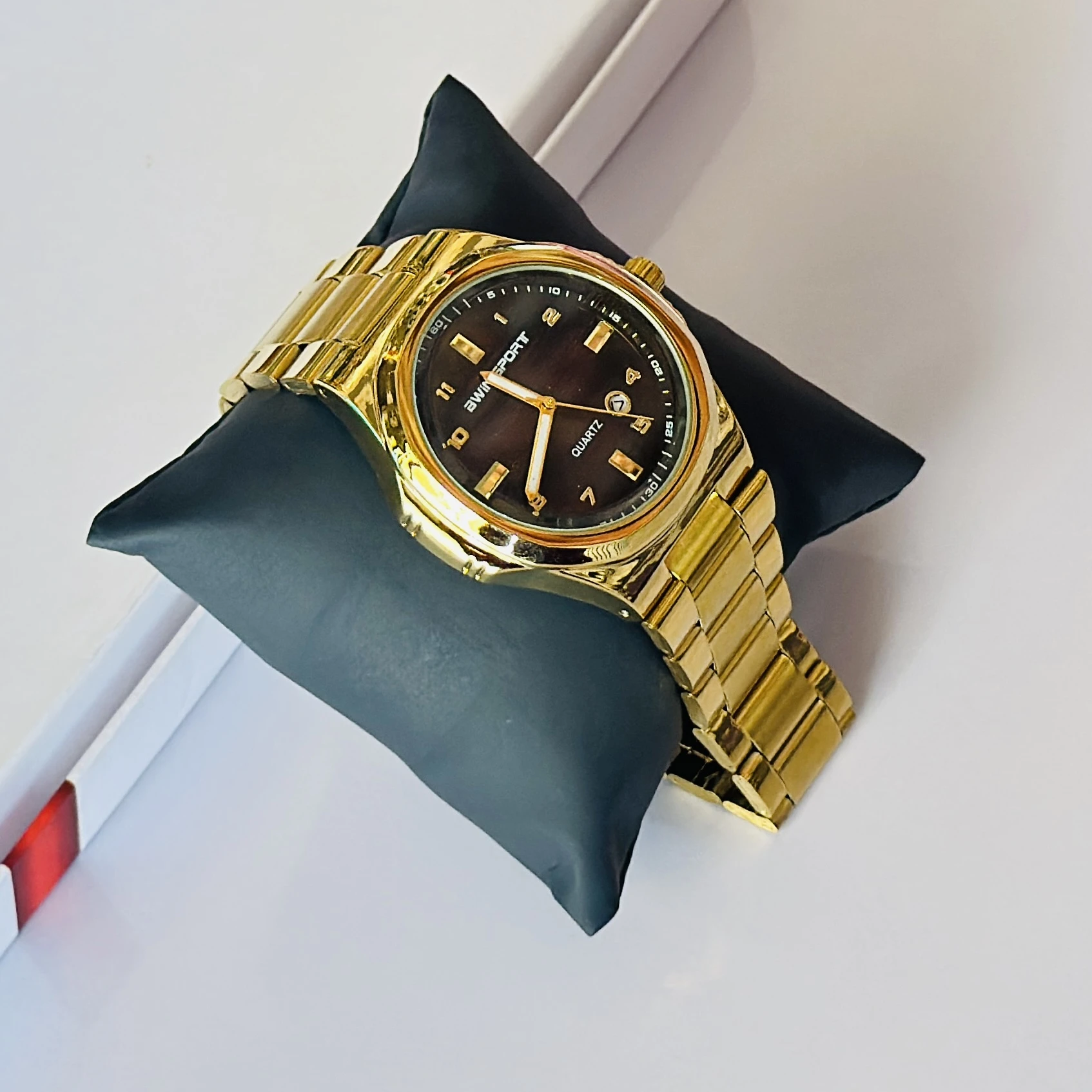Gold toned men's wristwatch