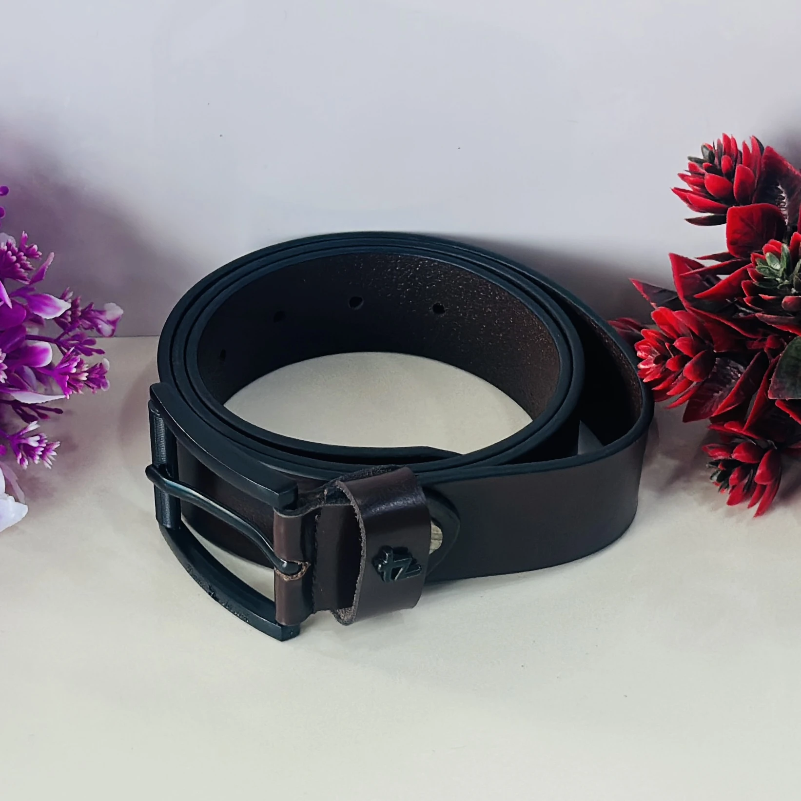 Men’s brown leather belt