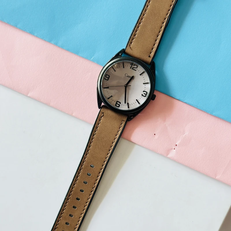 Analogue gents watch