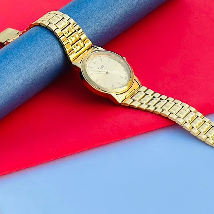 Golden Design analog watch