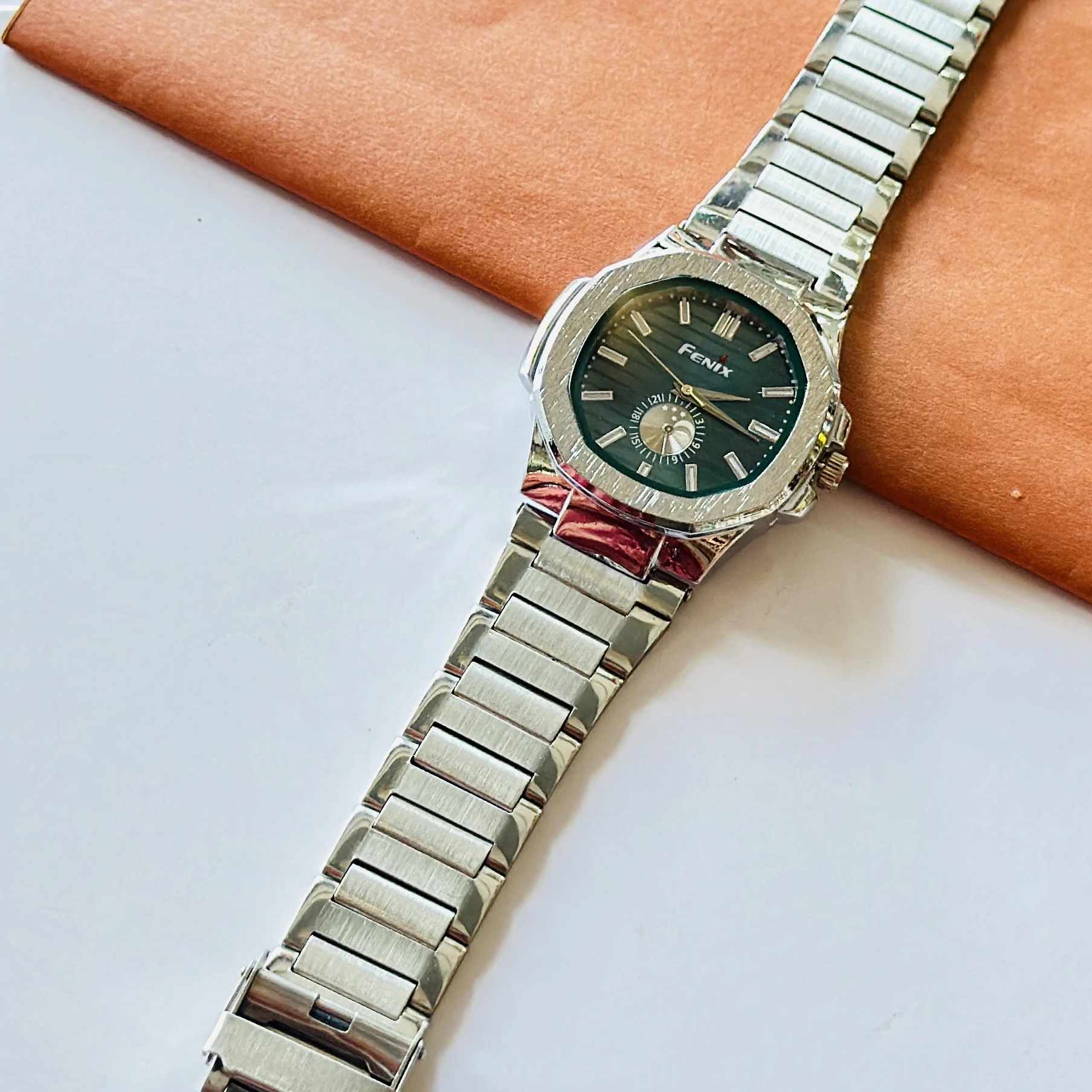 Fenix brand analogue watch