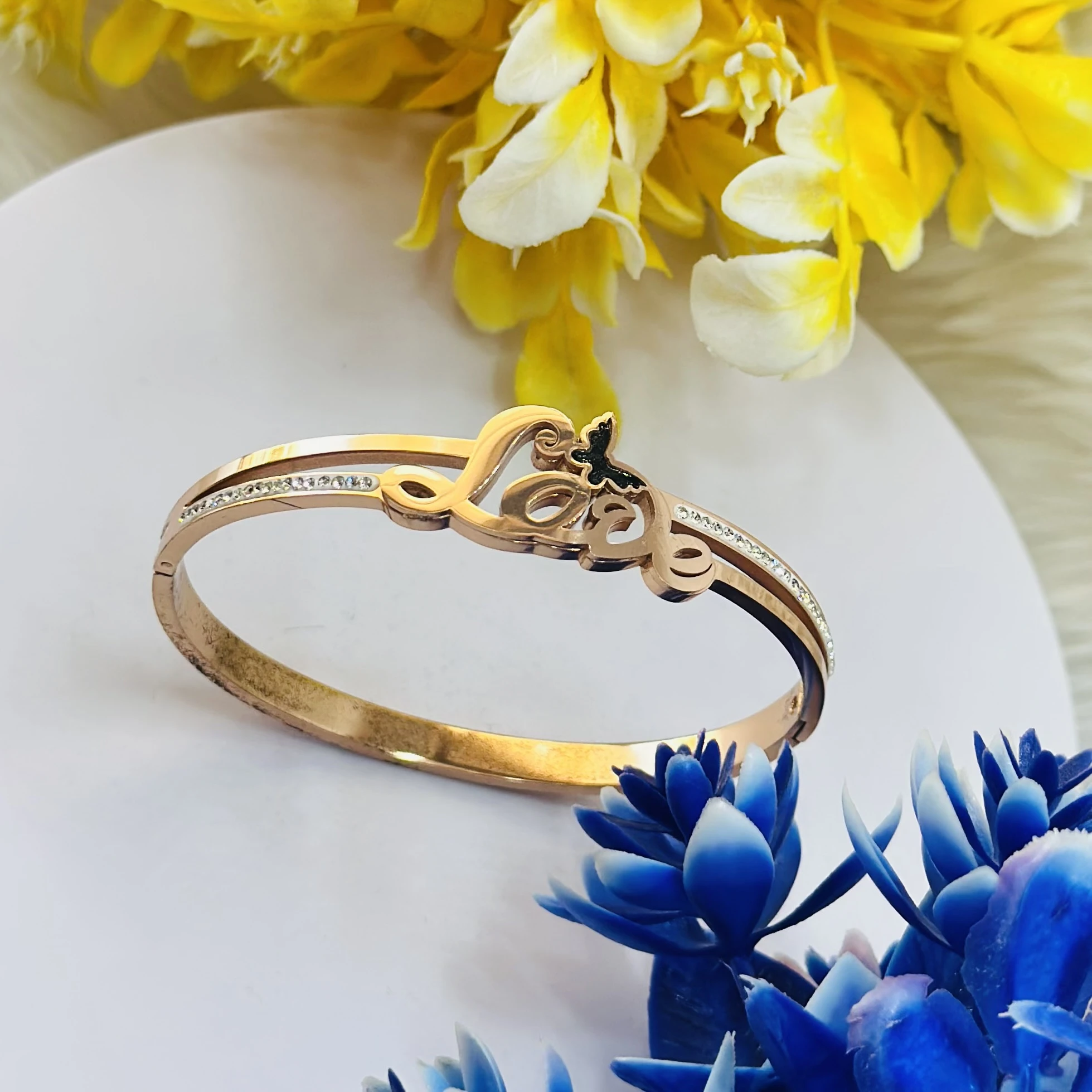 Gold plated Breslet
