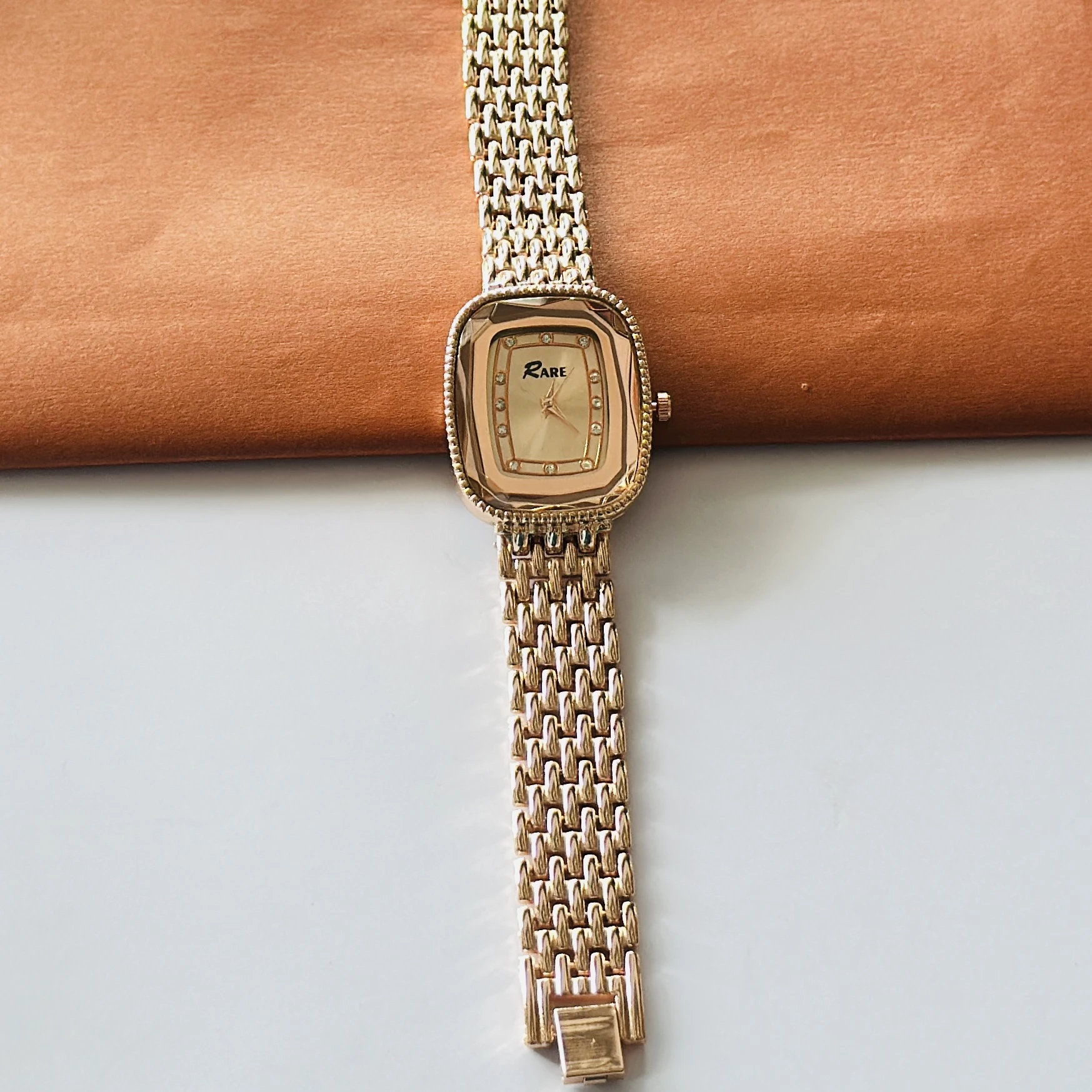 Elegant gold-toned wristwatch