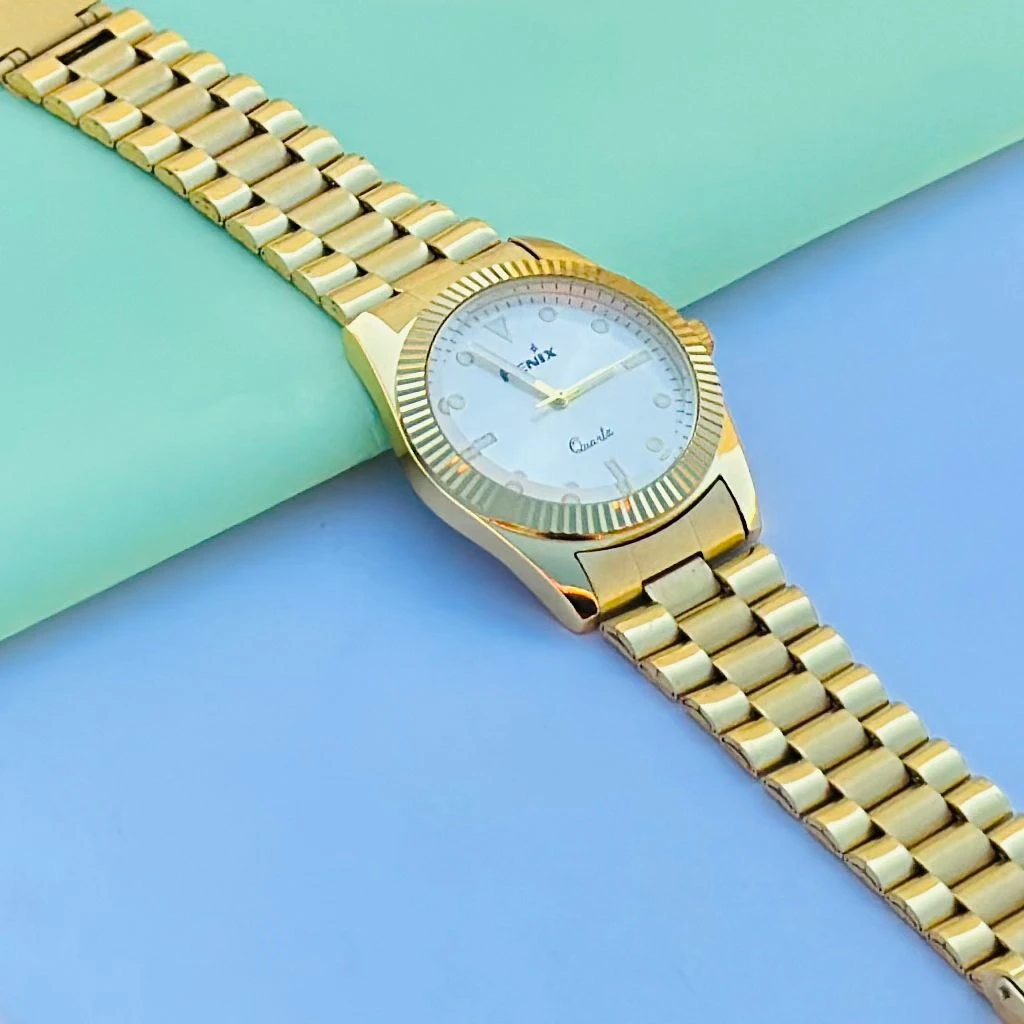 Golden Design analog watch