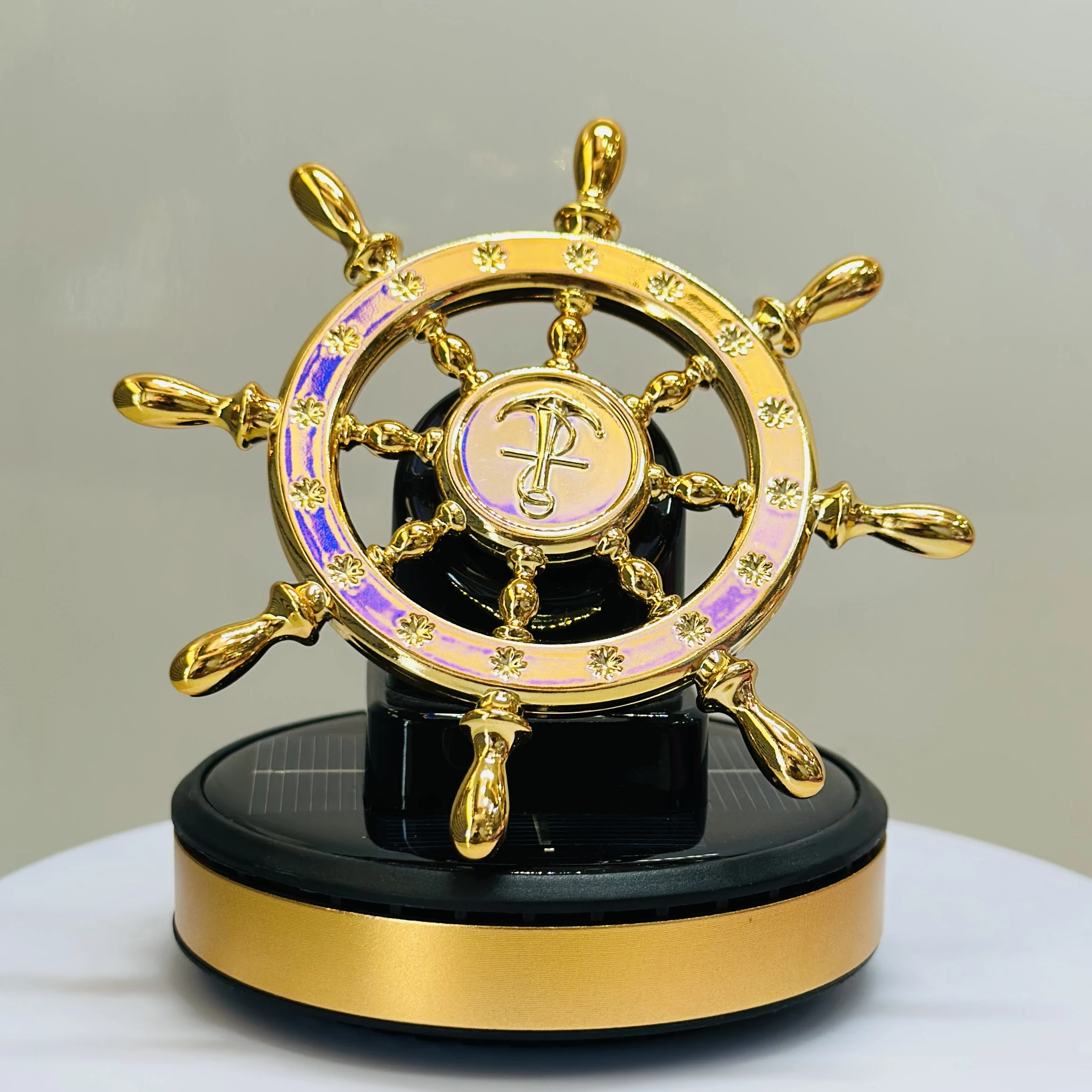 Solar powered ship's steering wheel decoration,