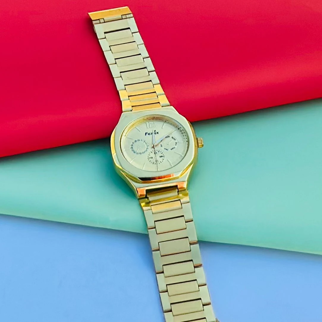 Golden Design analog watch