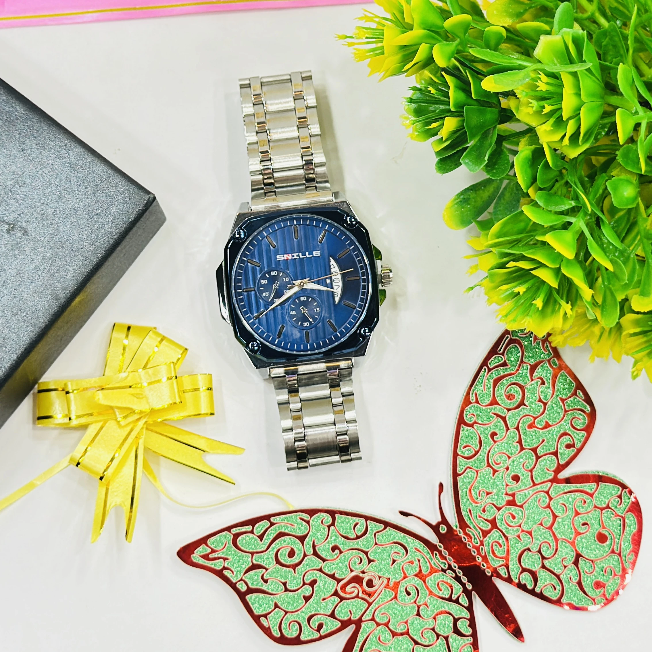 Snille brand men's analog watch