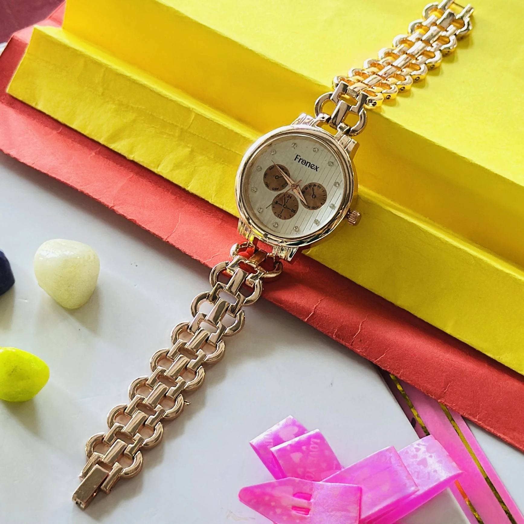 women's quartz analog watch