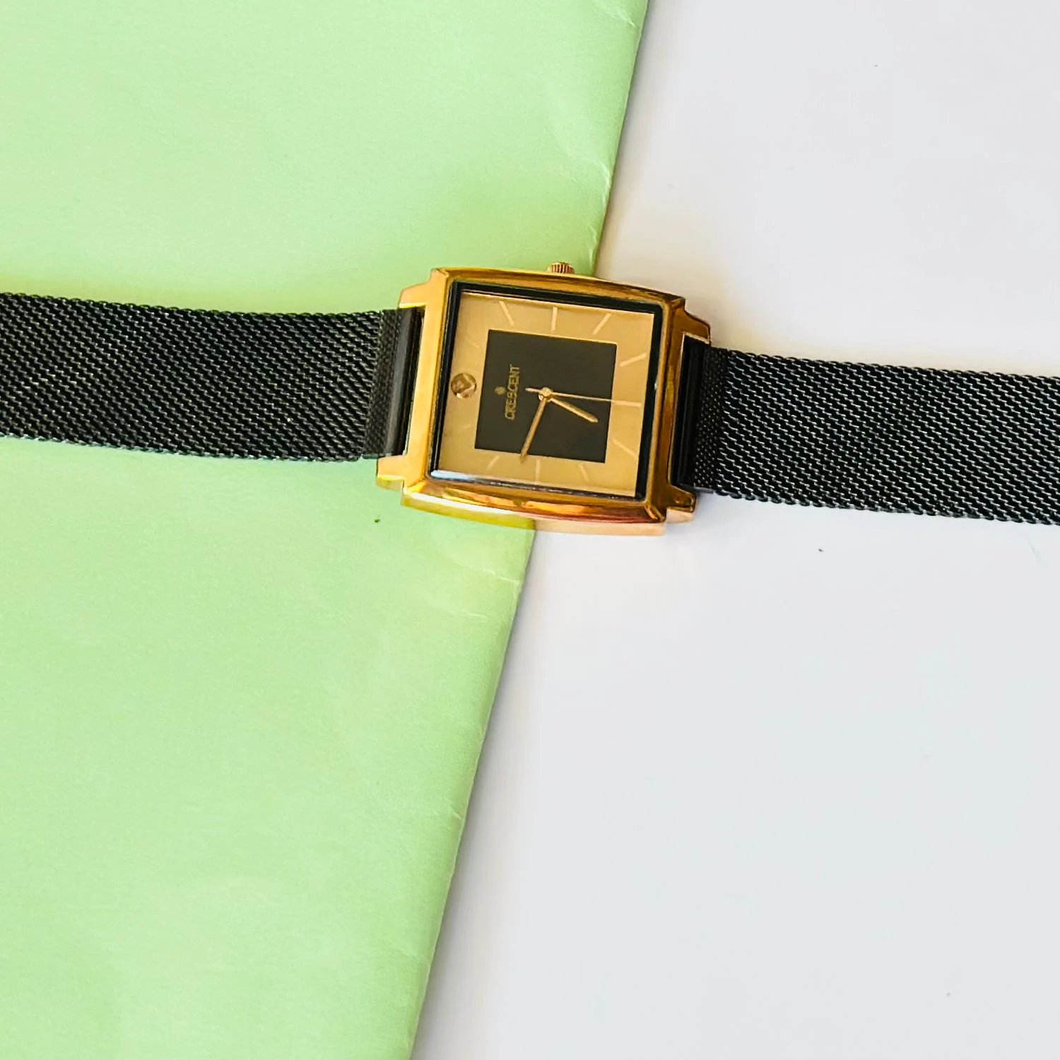 Men Quartz Black Dial Analog Mesh Watch