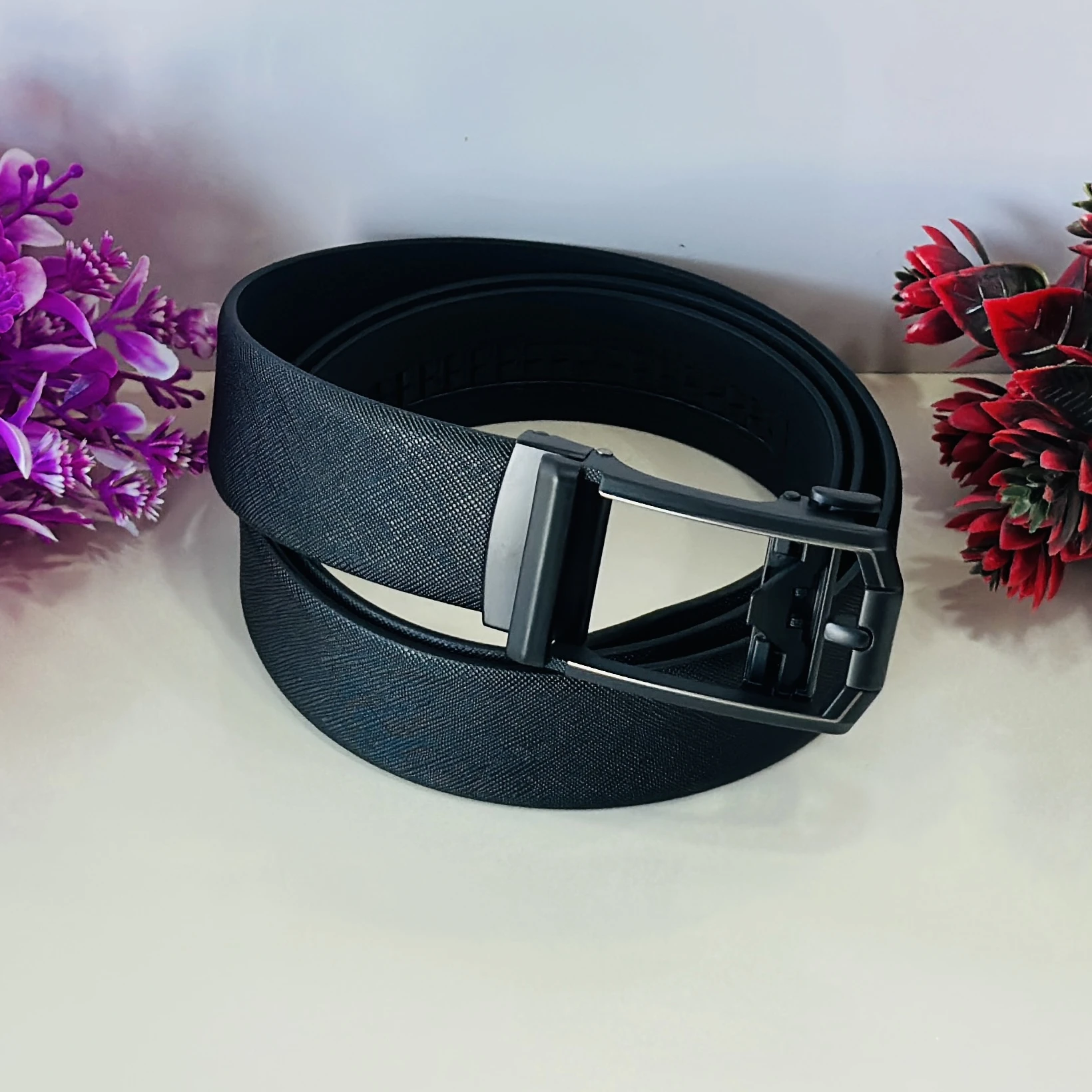 Black textured men's belt