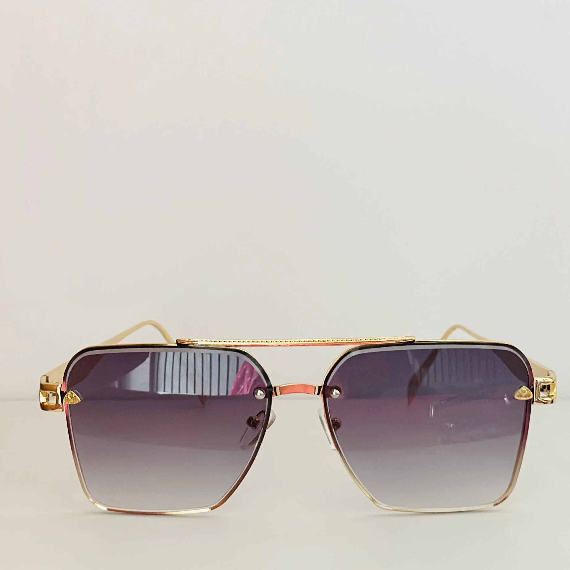 Square aviator sunglasses