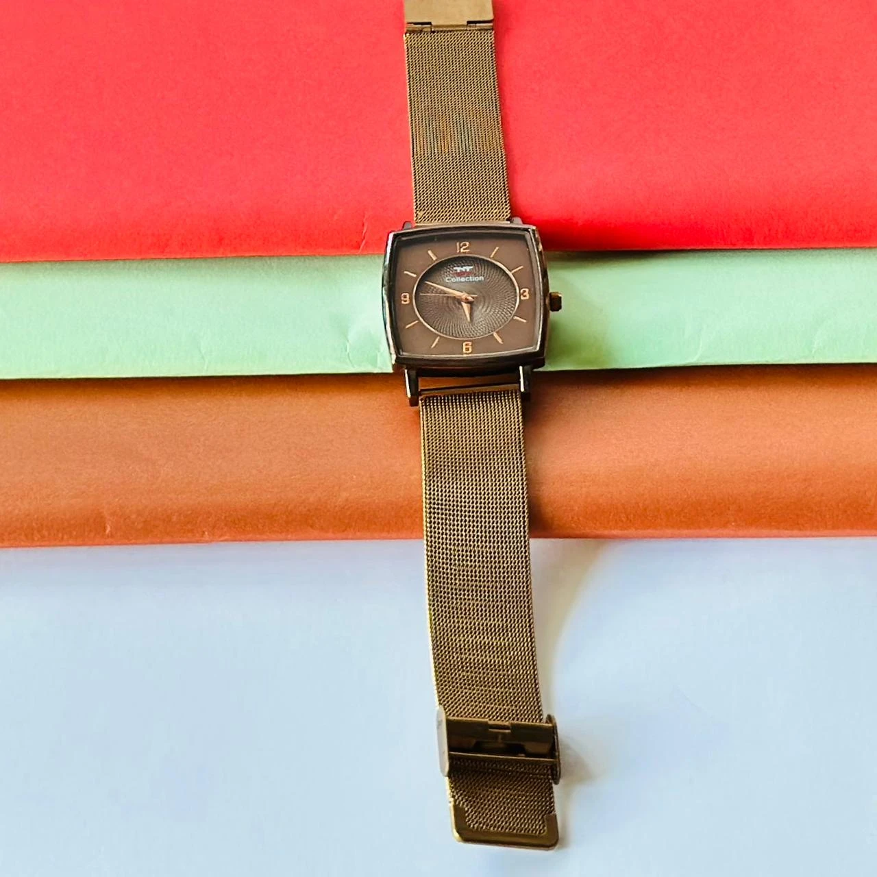 Black analog watch For man’s