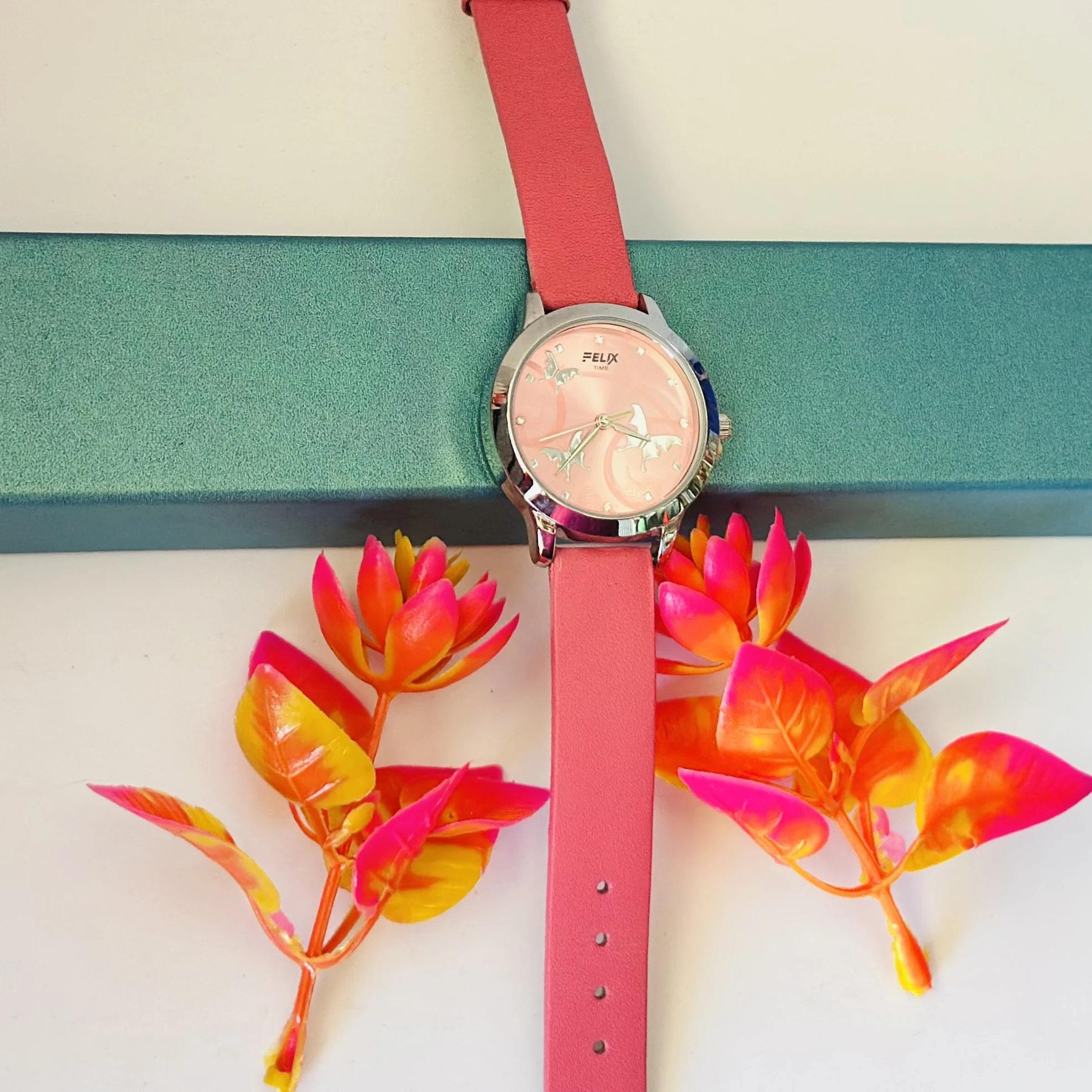 Helix by Timex pink round dial analog leather women's watch.