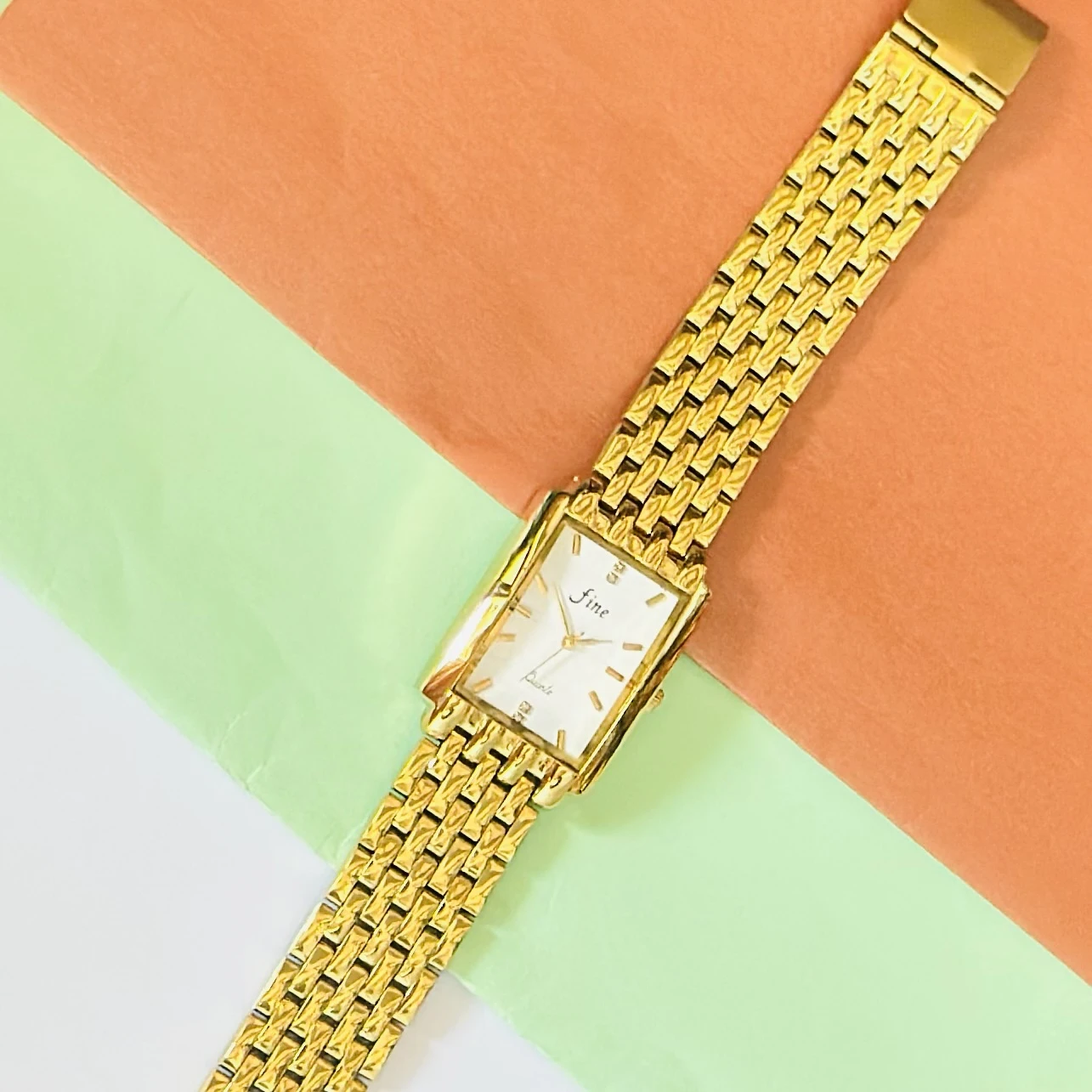 Dezine men's gold-plated metal wrist watch