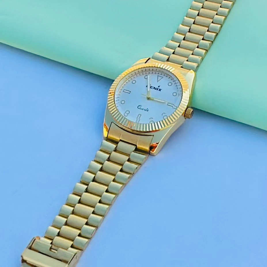 Golden Design analog watch