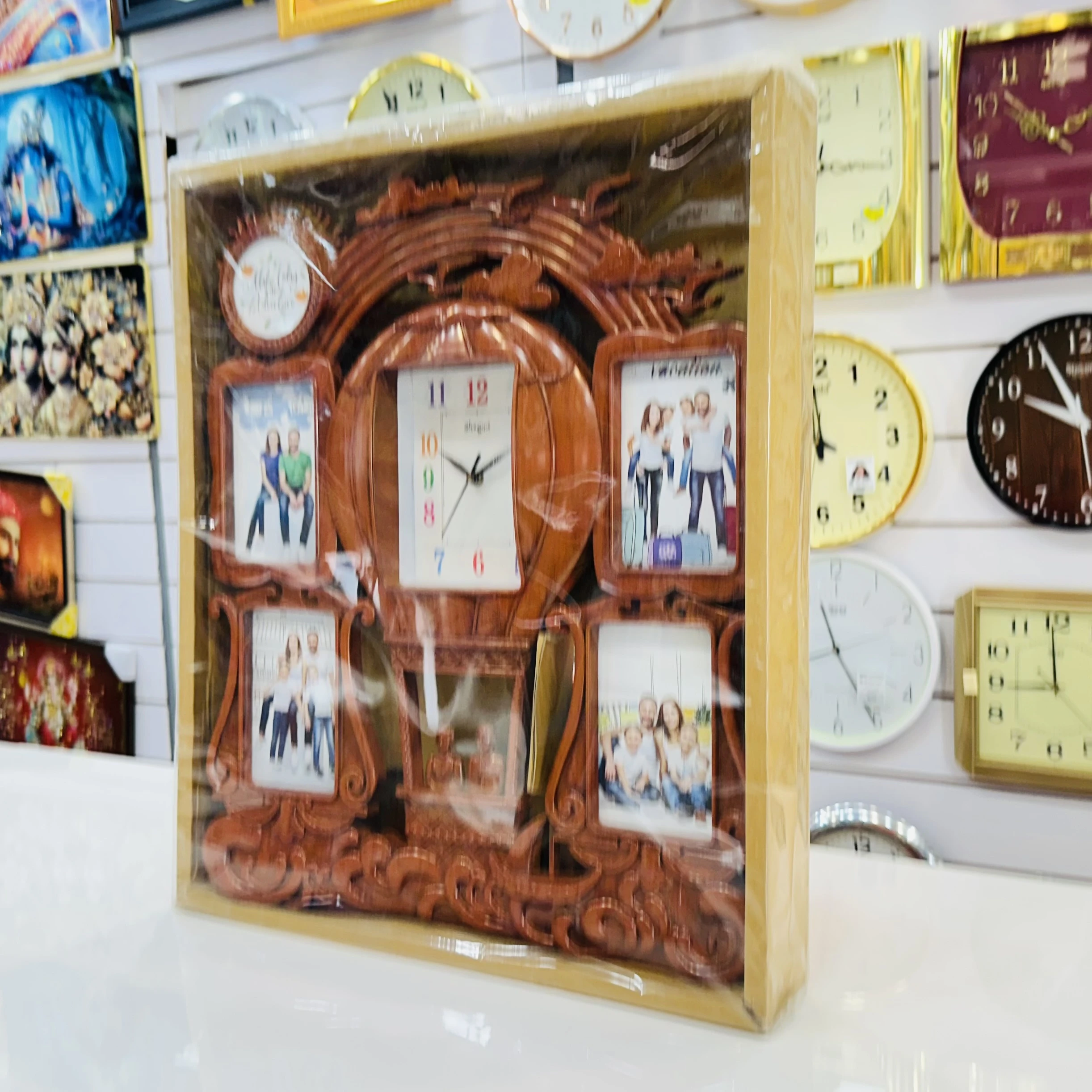 Capital Quartz wall clock(SKU-TP4YAV)