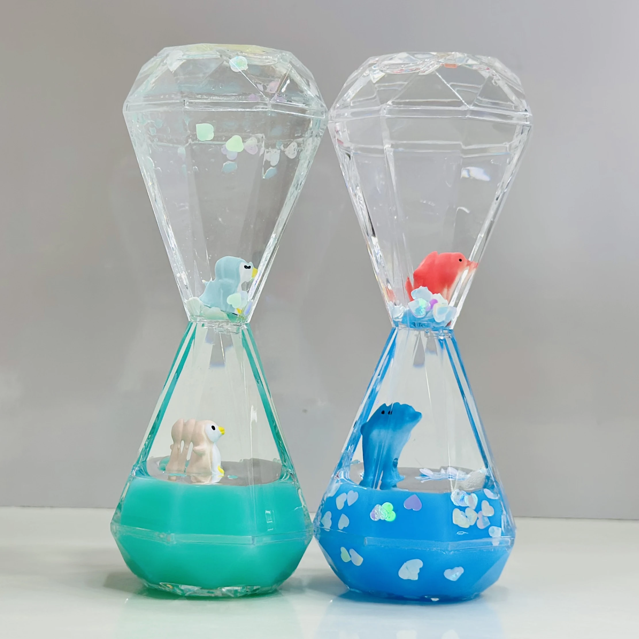 Beautiful Colored Floating Bubble Hourglass(SKU-04TCcZ)