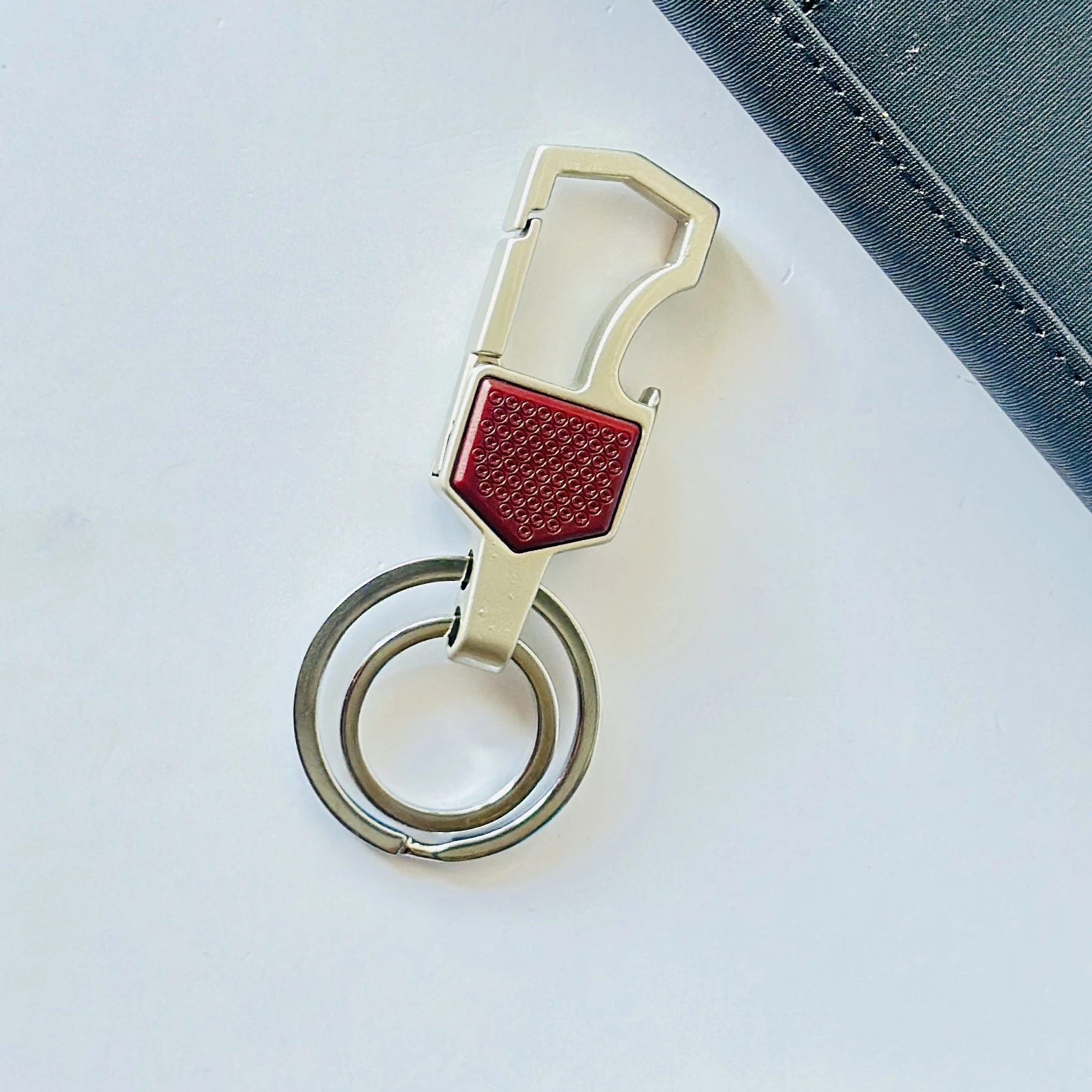 premium zinc alloy and metal car keychain
