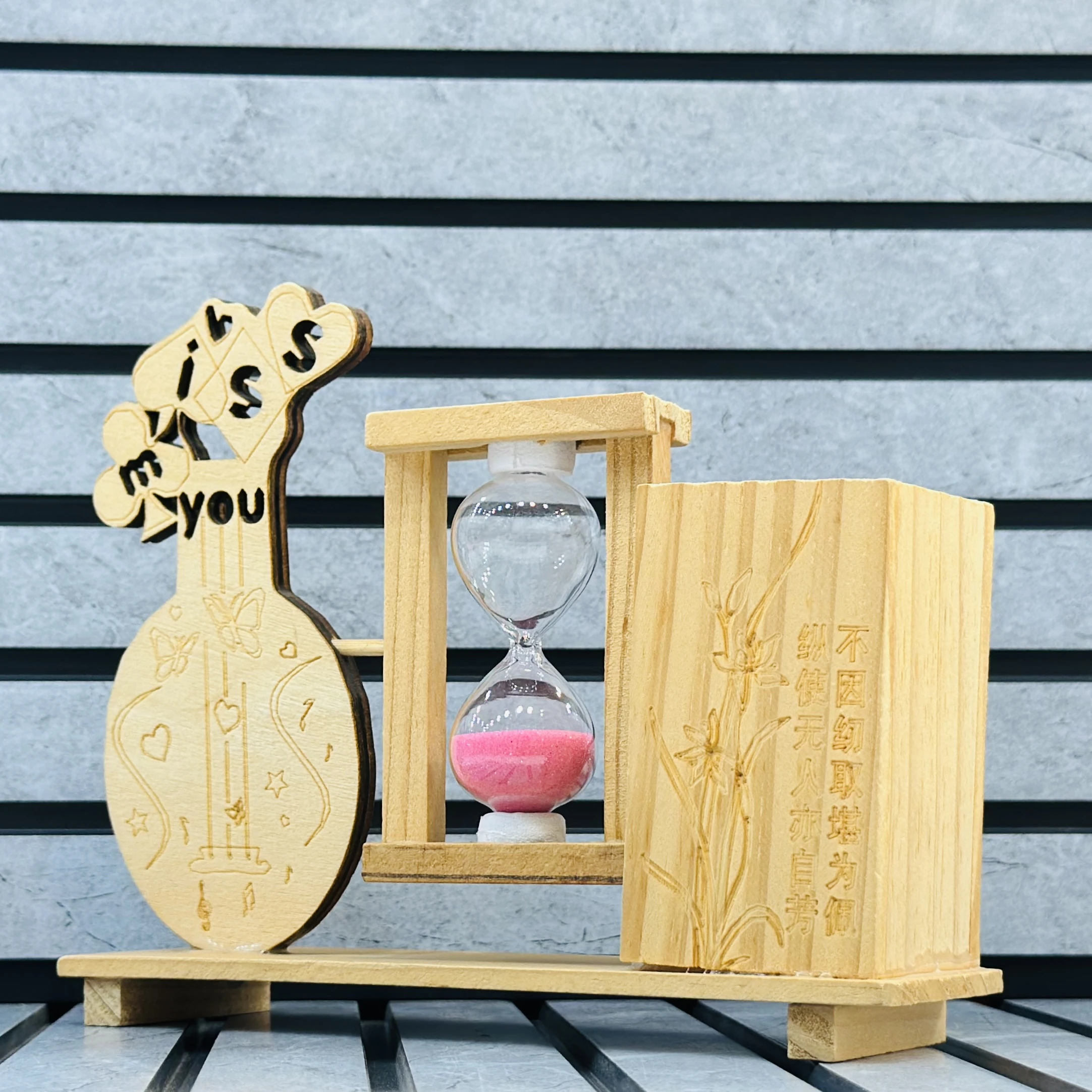 Wooden pen stand (SKU-Q5WC5X)