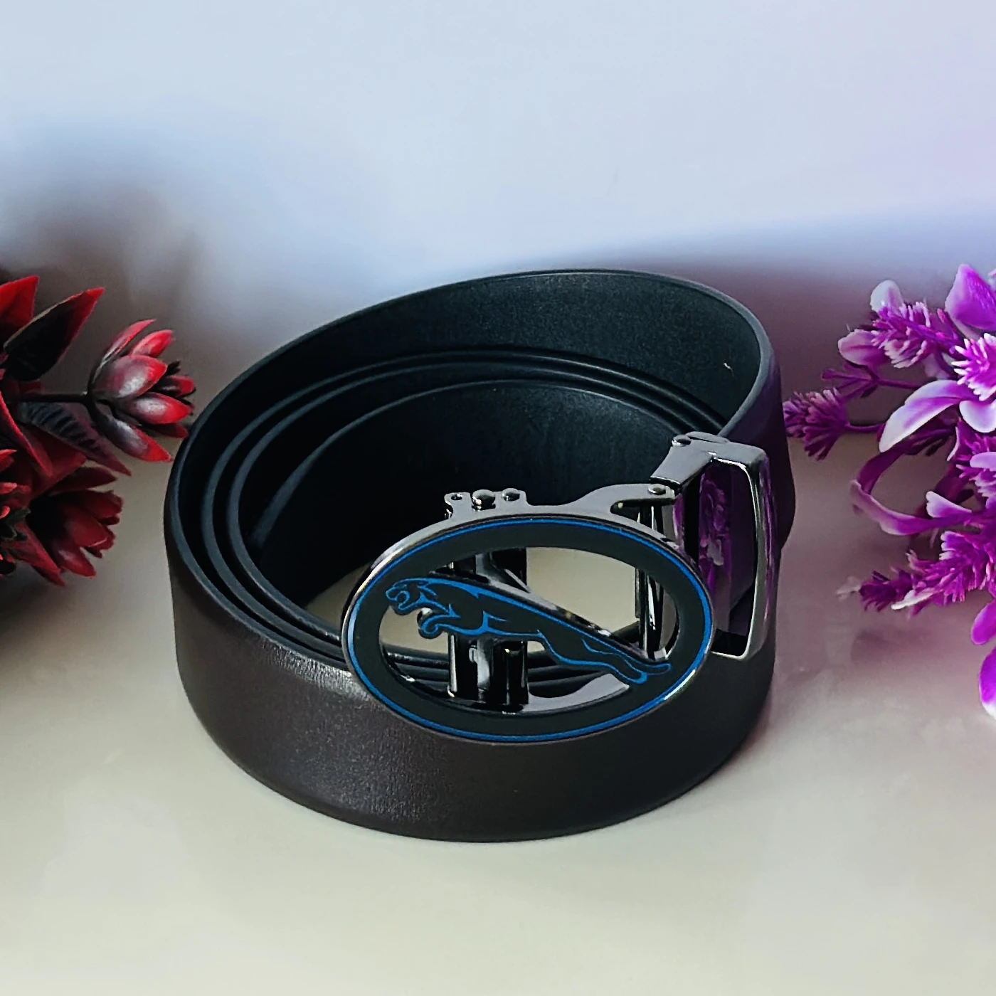 Black leather ratchet belt