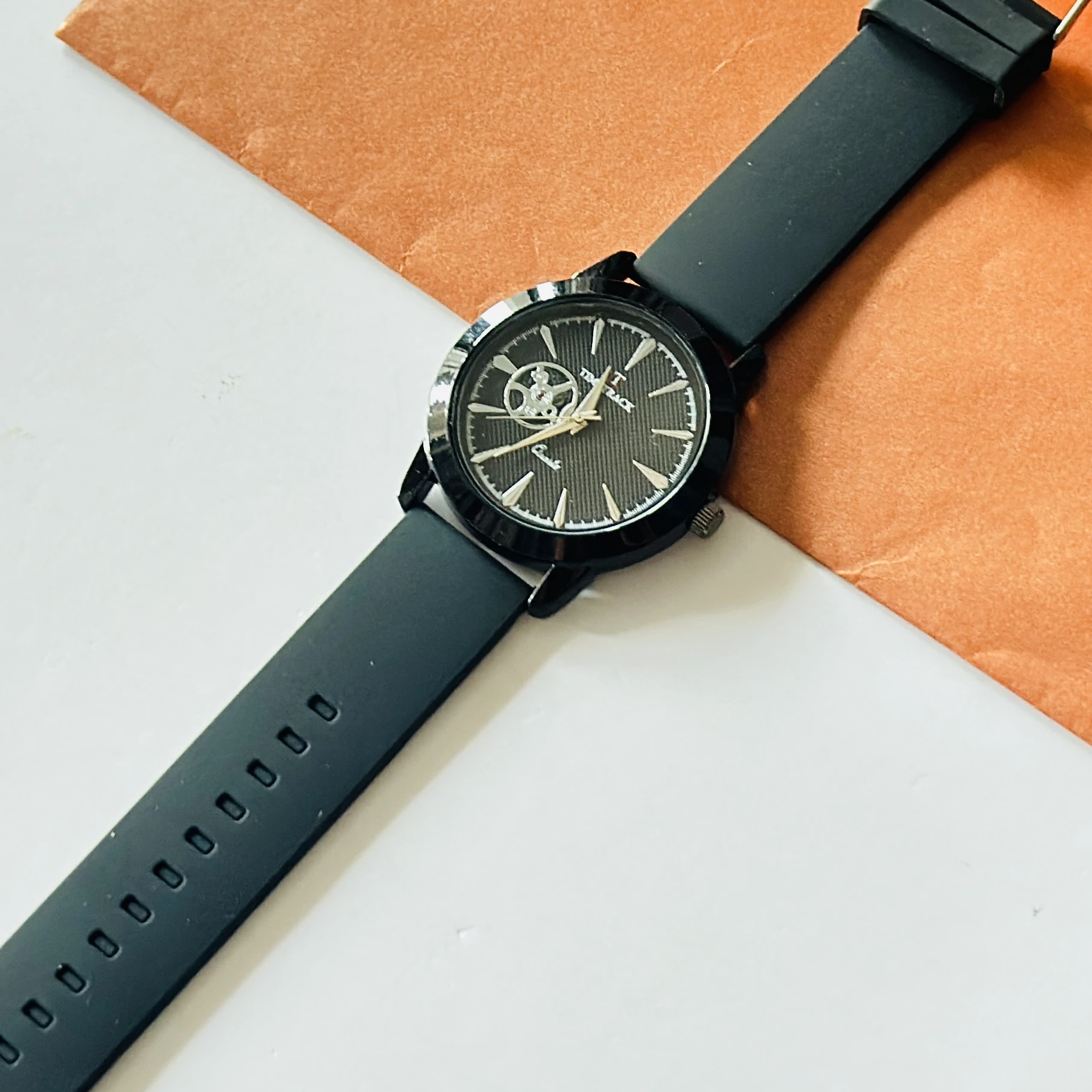 Quartz Analogue Watch for man’s