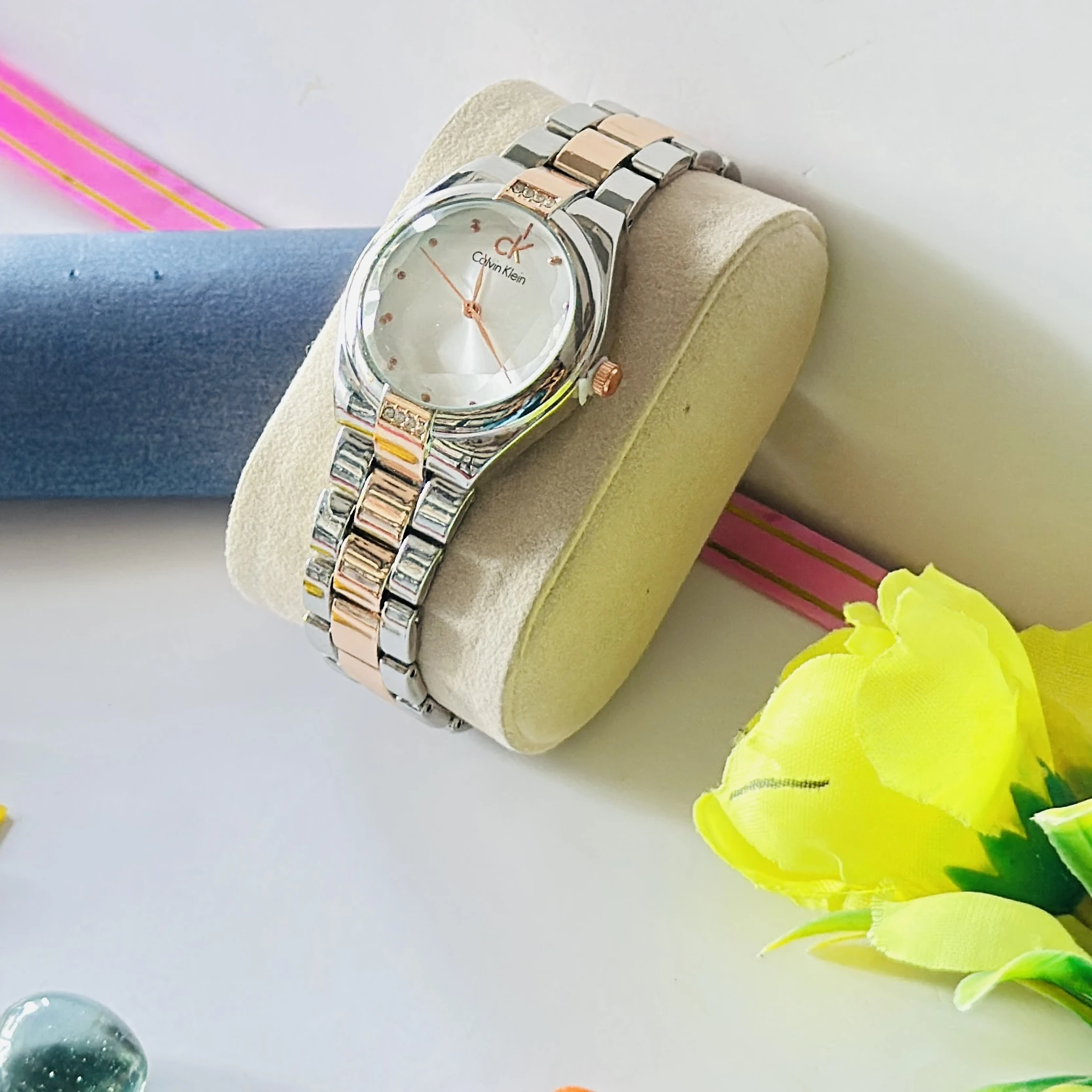 Analogue watch for girls