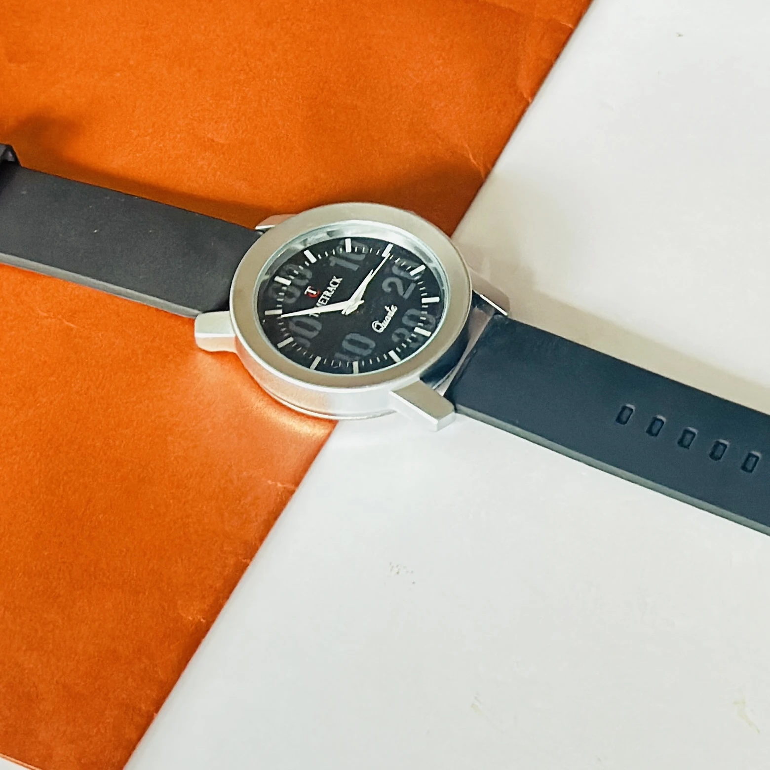 Analogue watch for man’s