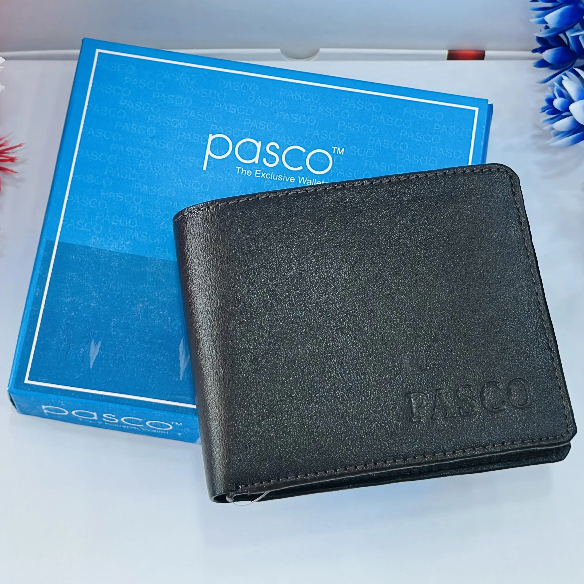 Pasco men's brown artificial leather bi-fold wallet.