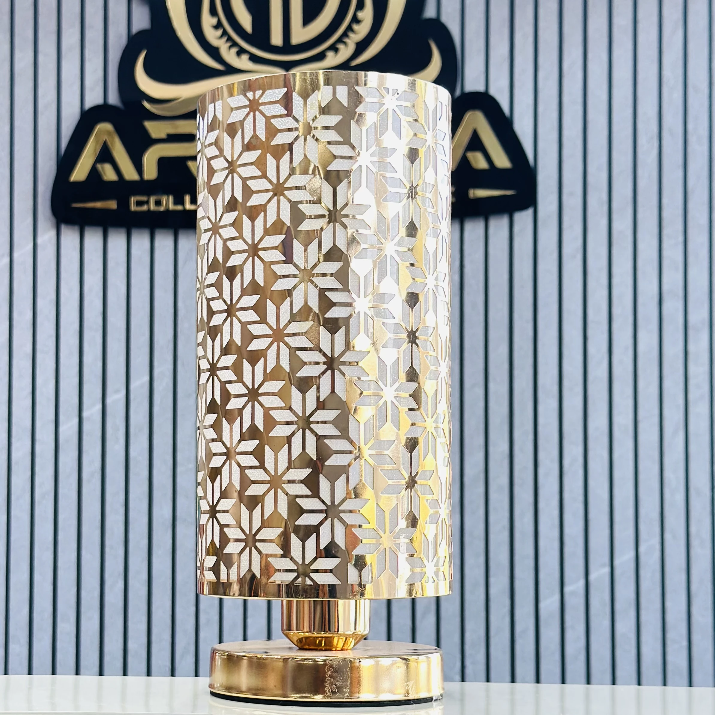 Gold colored table lamp(SKU-53QHE4)