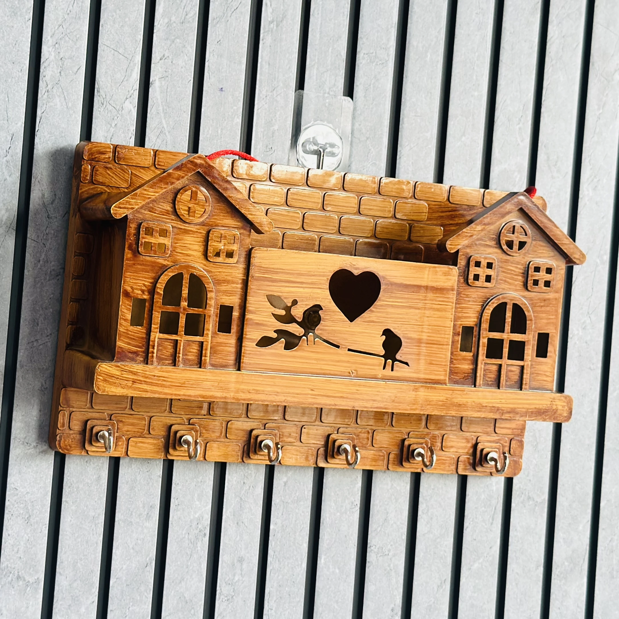 Wooden key holder (SKU-D5AHEK)