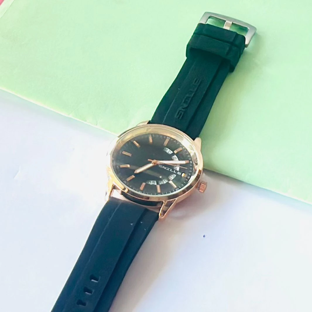 SNILLE Premium Quartz analog watch