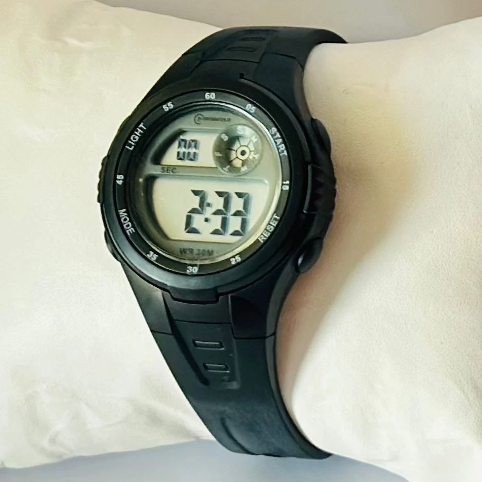 Mingrui or Vizion brand kids' digital sports watch.